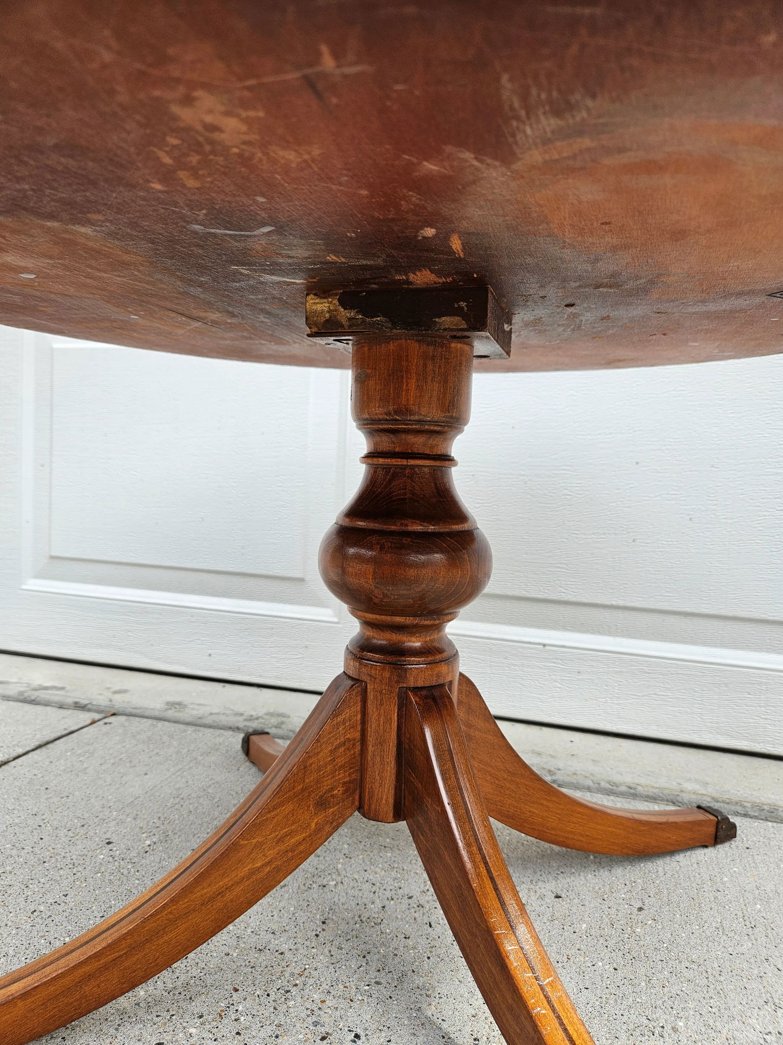 Round Mahogany Side Table - Mersman - 13