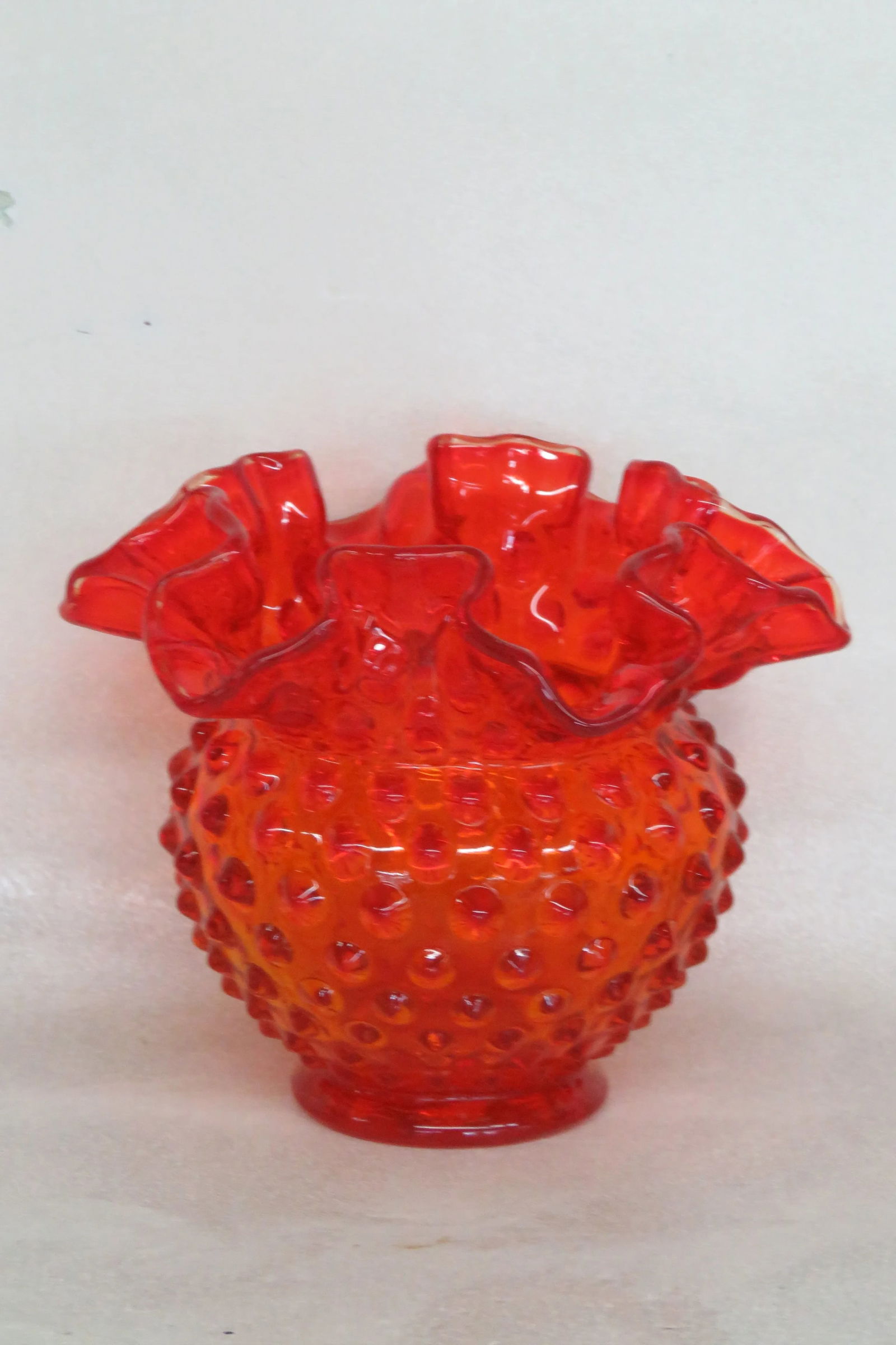 Fenton Glass Hobnail Style Amberina Ruffled Rim Vase 4491b - 11