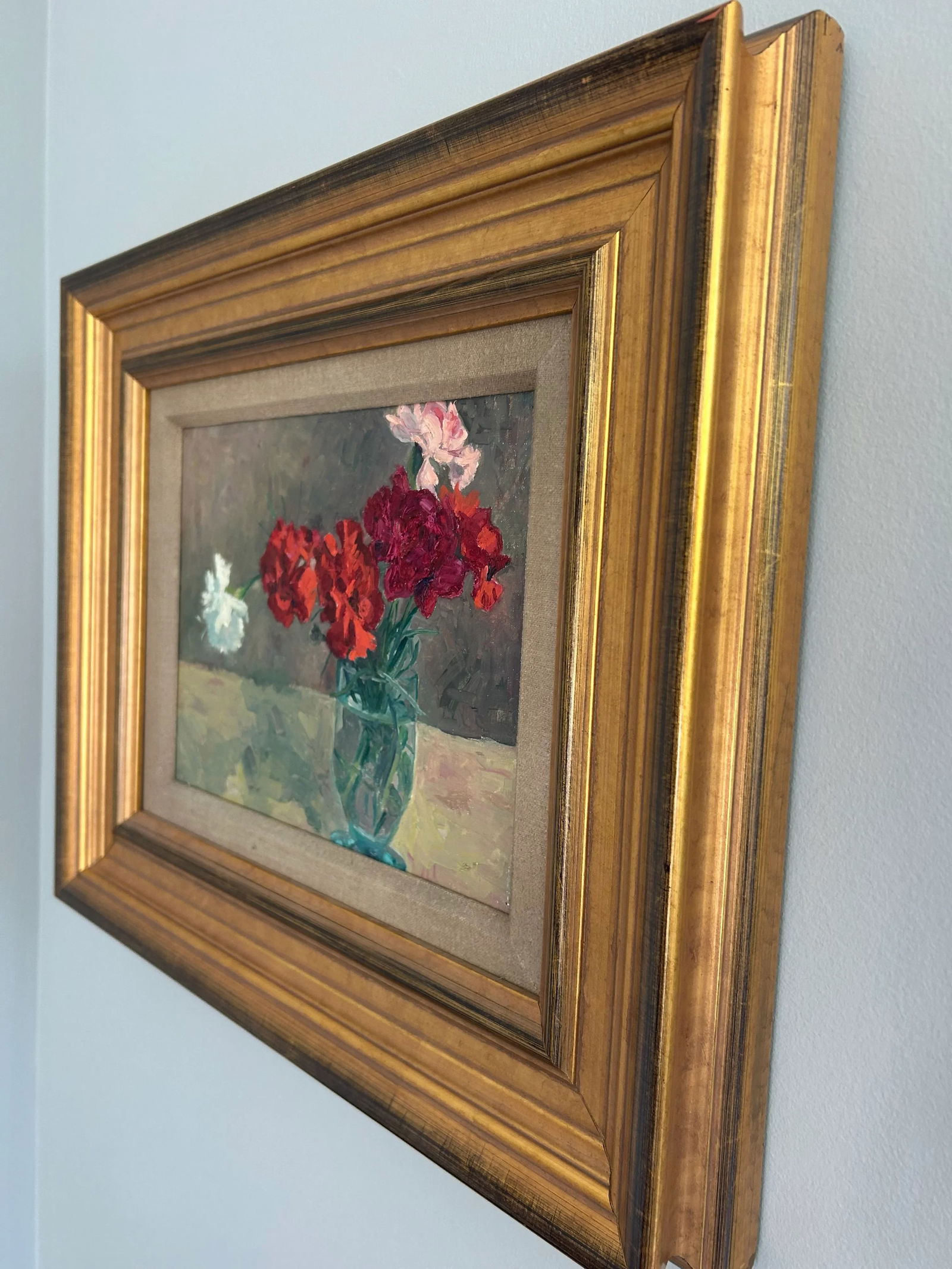 Vintage Original Oil on Board Still Life Red, Pink & White Carnations in Blue Glass Vase - 4