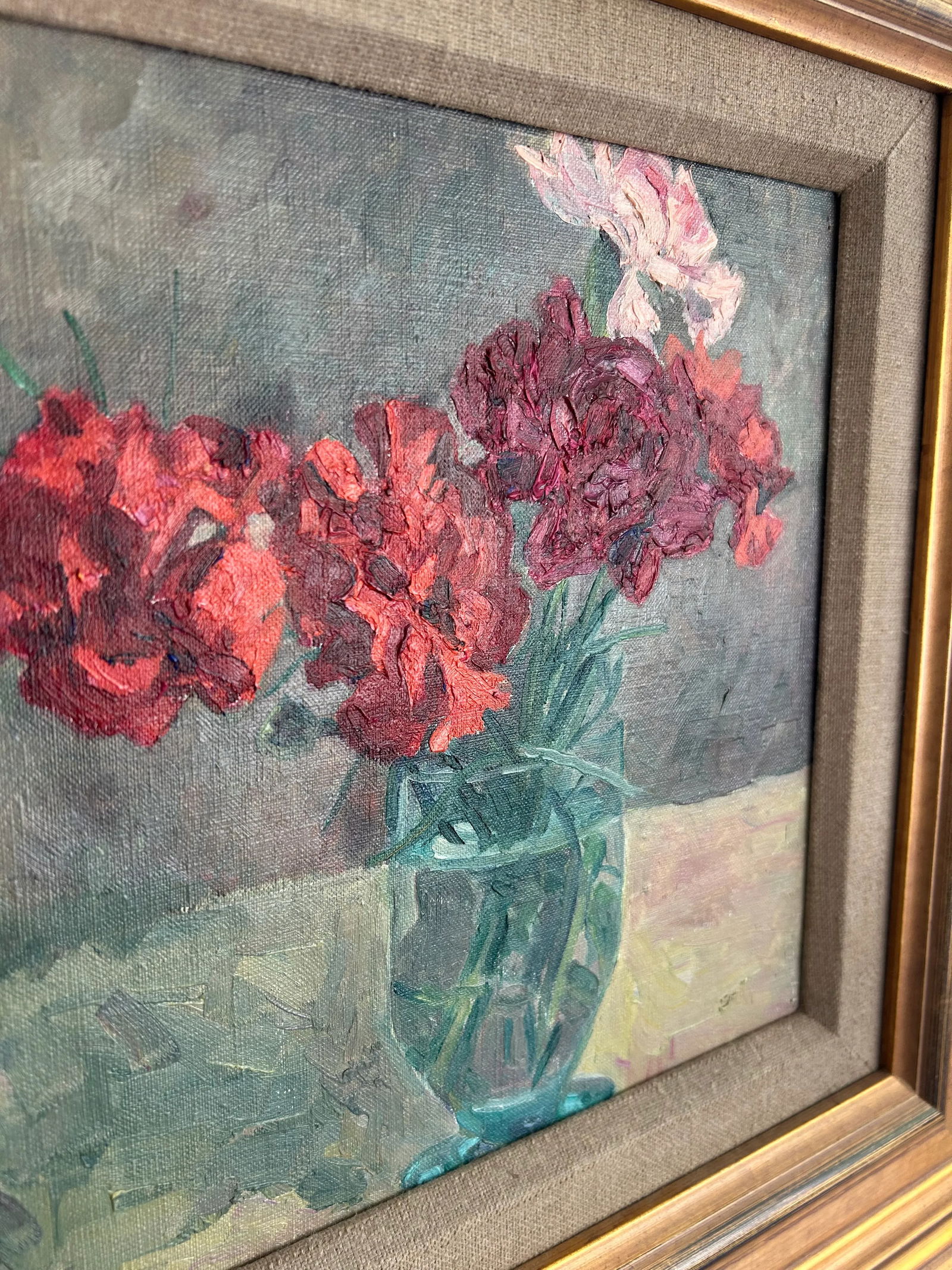 Vintage Original Oil on Board Still Life Red, Pink & White Carnations in Blue Glass Vase - 9