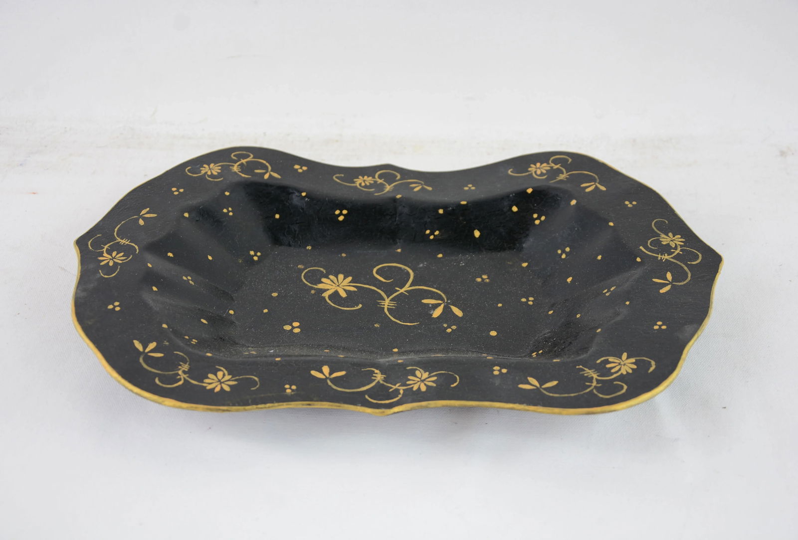 Vintage Hand-Painted Desktop Decoration Plate/Tray - 3