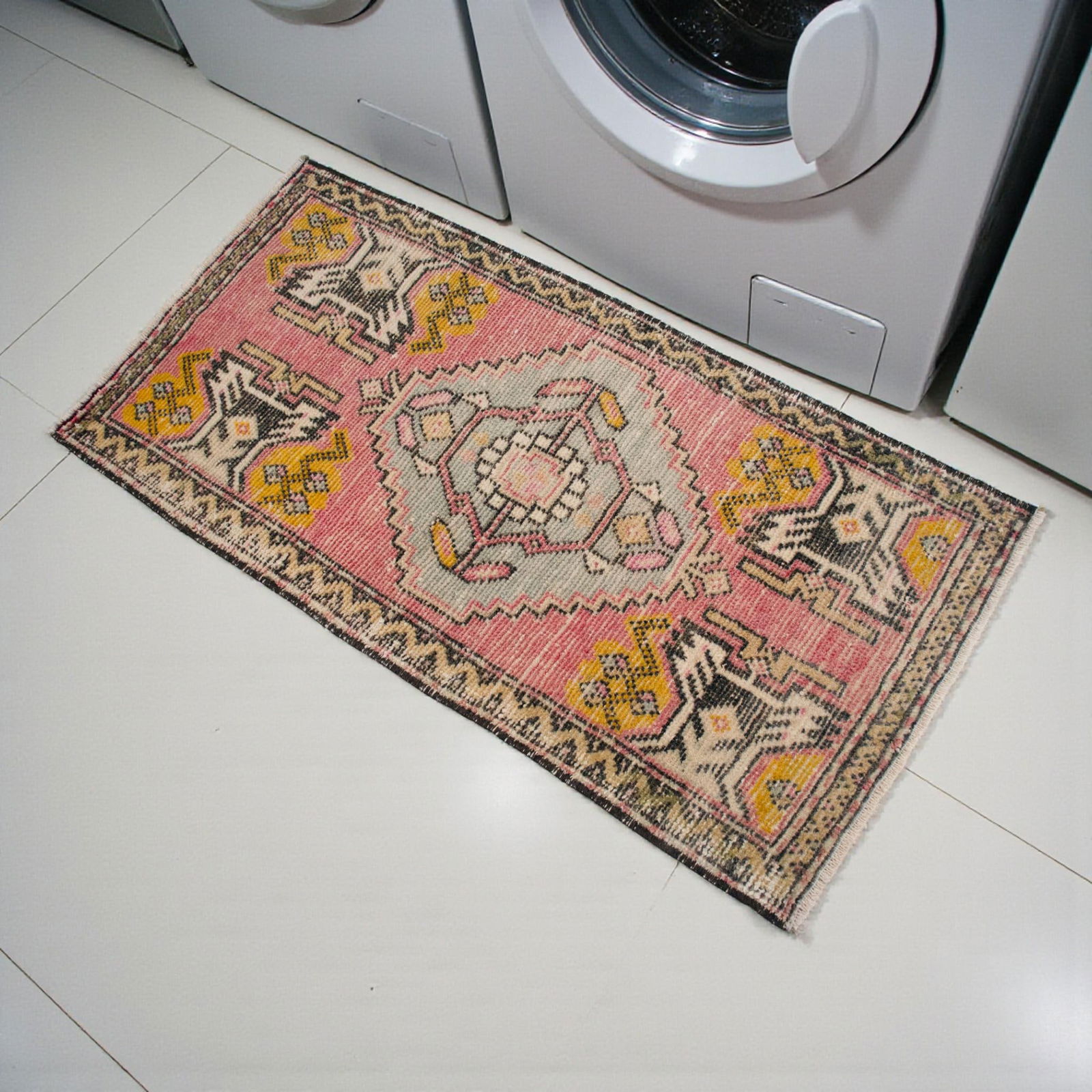 Hand Knotted Door Mat, Entryway Rug, Bath Mat, Kitchen Decor, Small Rug, Turkish Rug - 1"² - 3