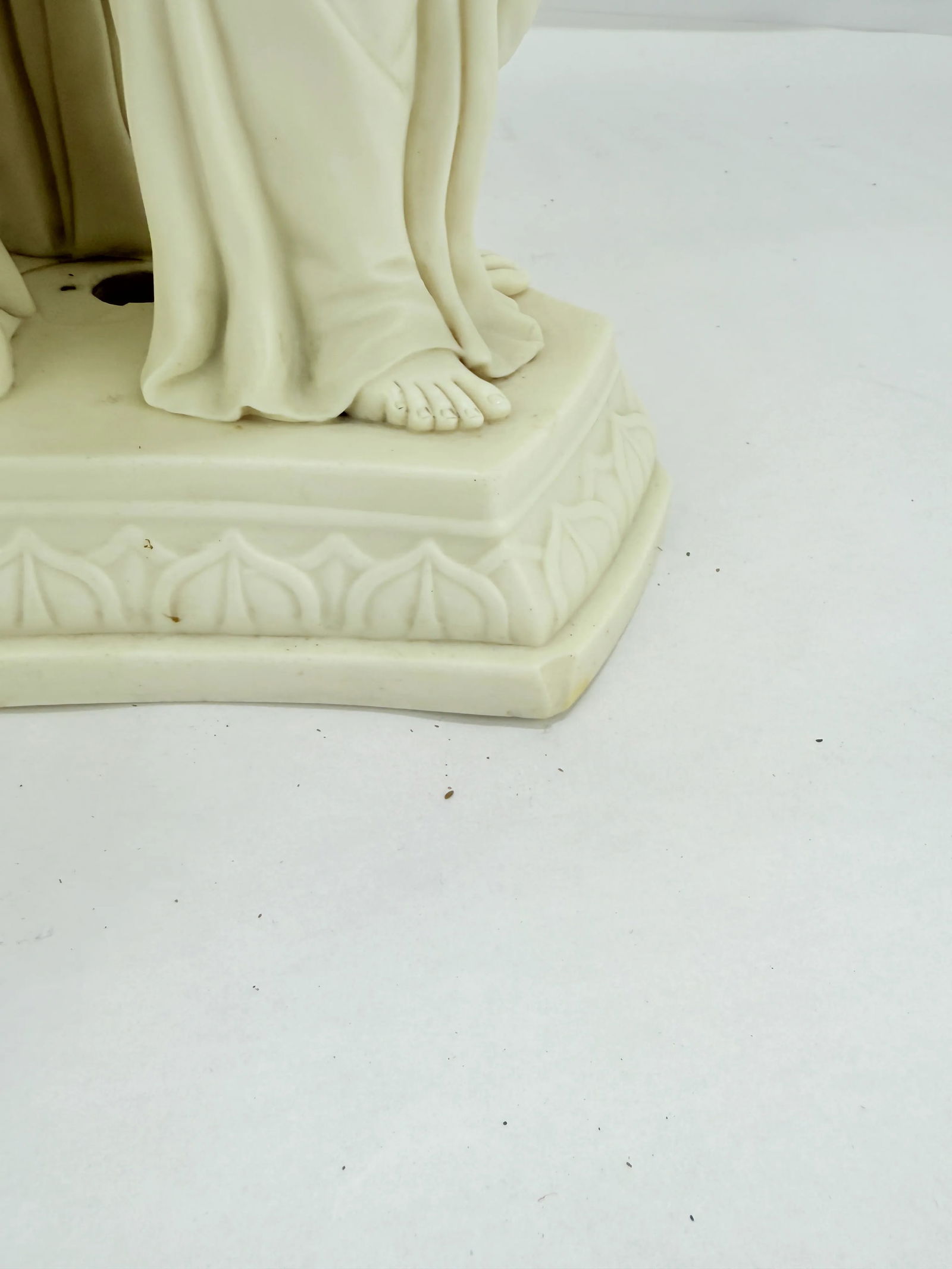 19th Century, Copeland Neoclassical Parianware "3 Graces" Centerpiece C. 1880 - 11