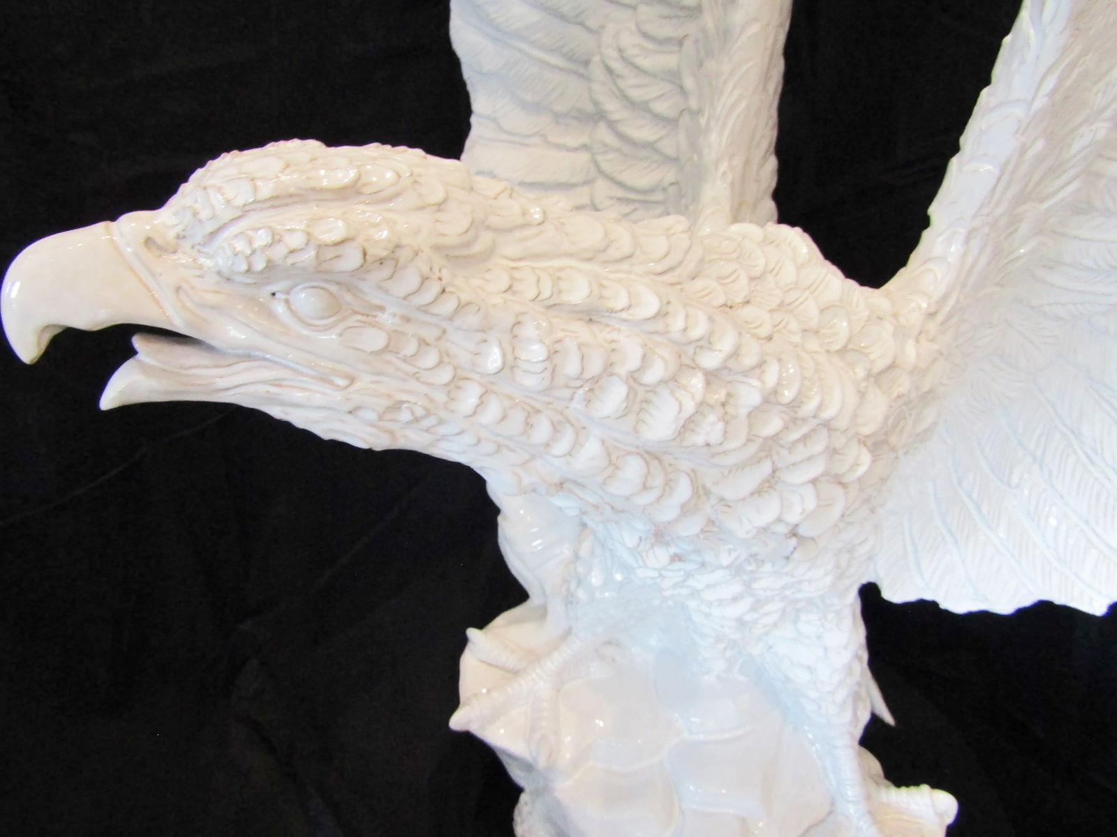 Monumental Italian White Glazed Terra Cotta Eagle Sculpture Circa 1960s - 10