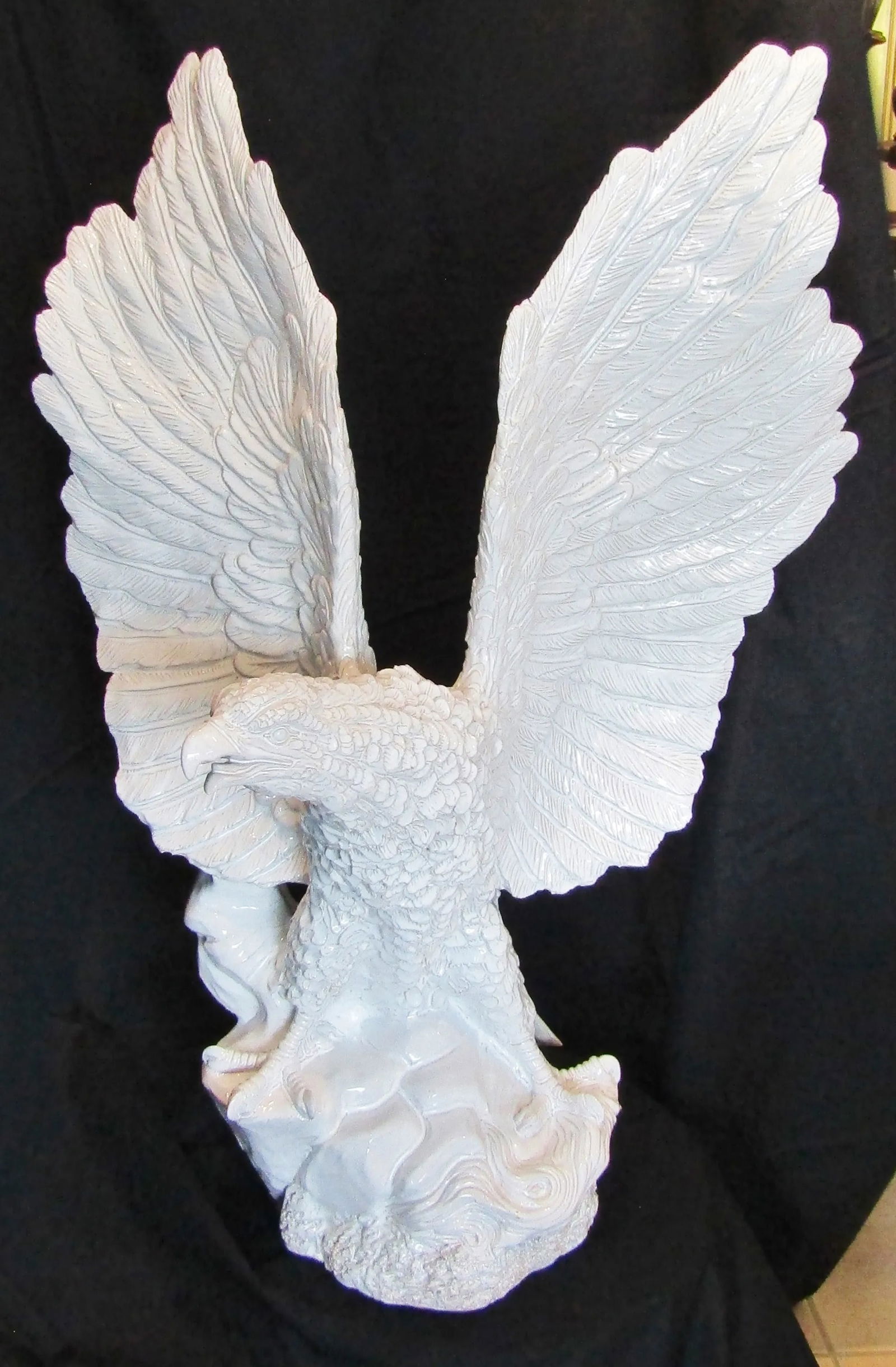 Monumental Italian White Glazed Terra Cotta Eagle Sculpture Circa 1960s - 3