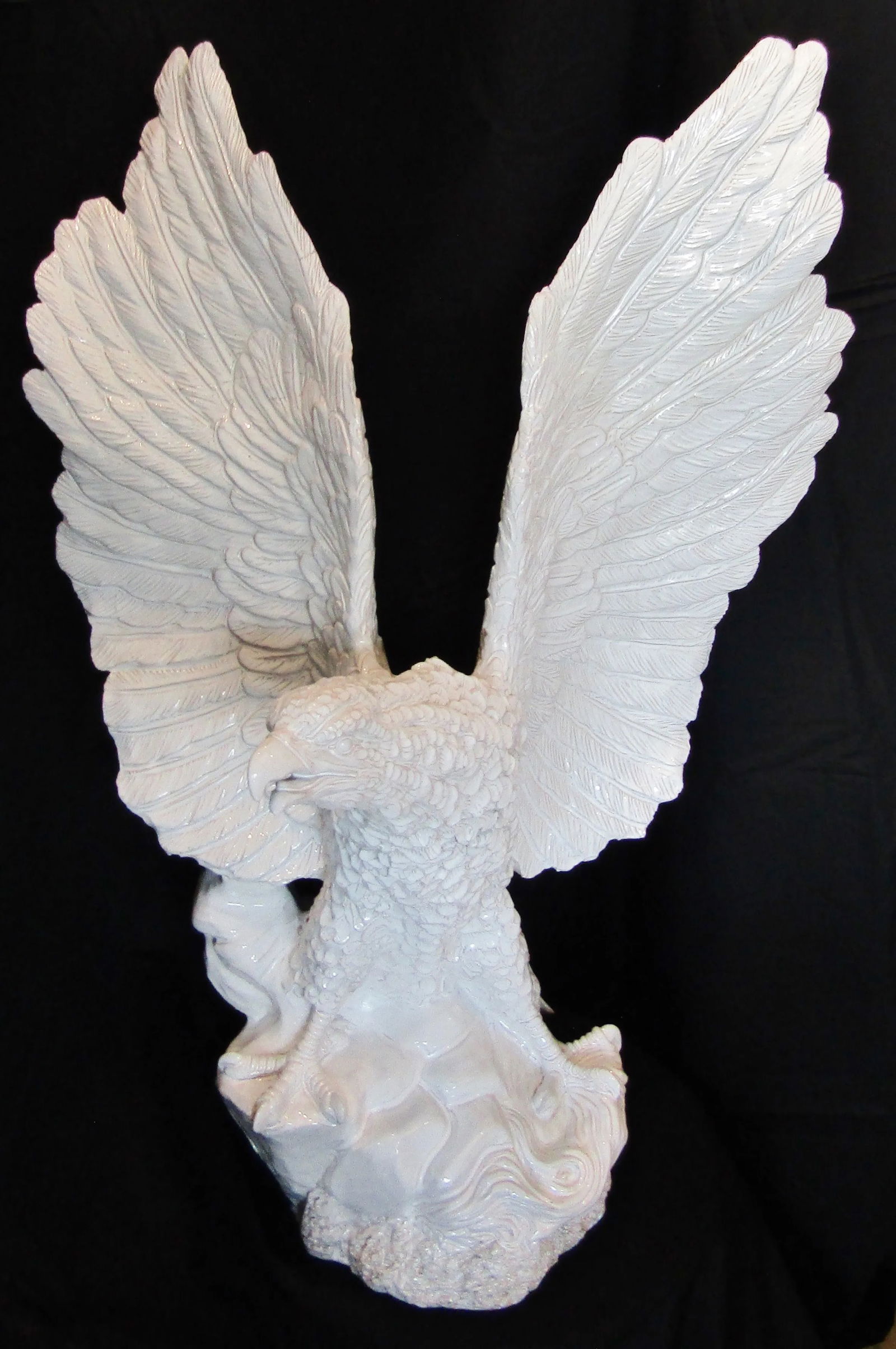 Monumental Italian White Glazed Terra Cotta Eagle Sculpture Circa 1960s - 4