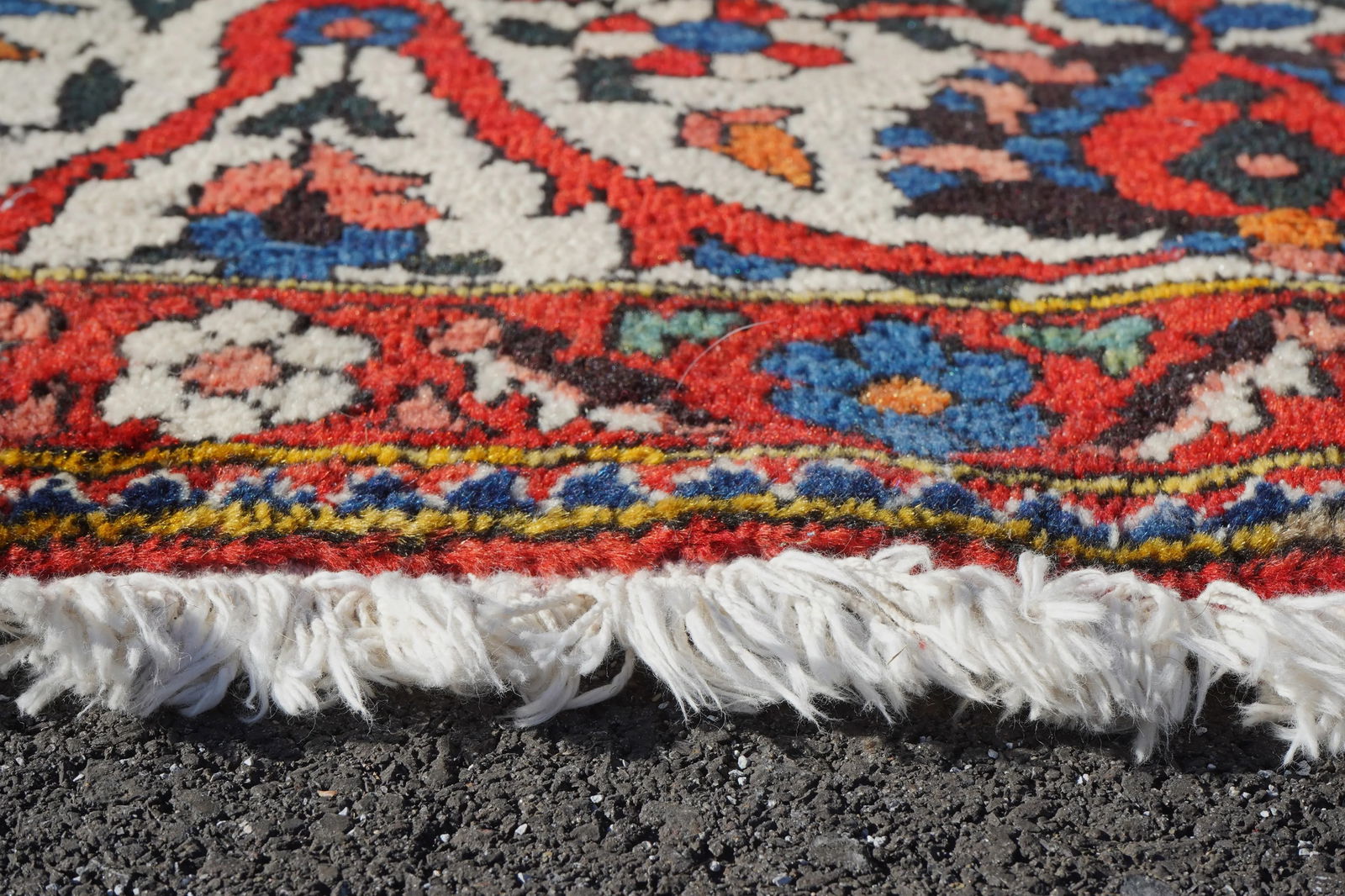 Approx: 9 X 12 Vibrant Red Color Wool Oriental Rug - 5