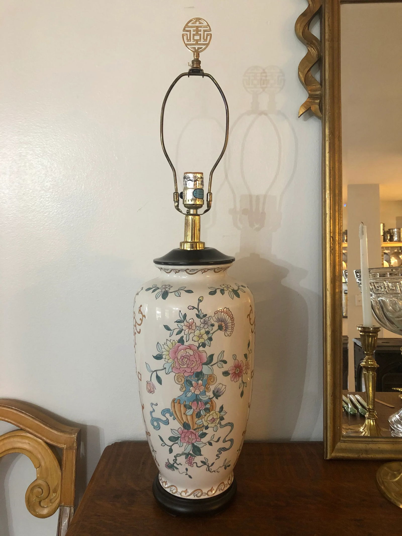 1970s Chinoiserie Ming Style Enameled Porcelain Lamp - 8
