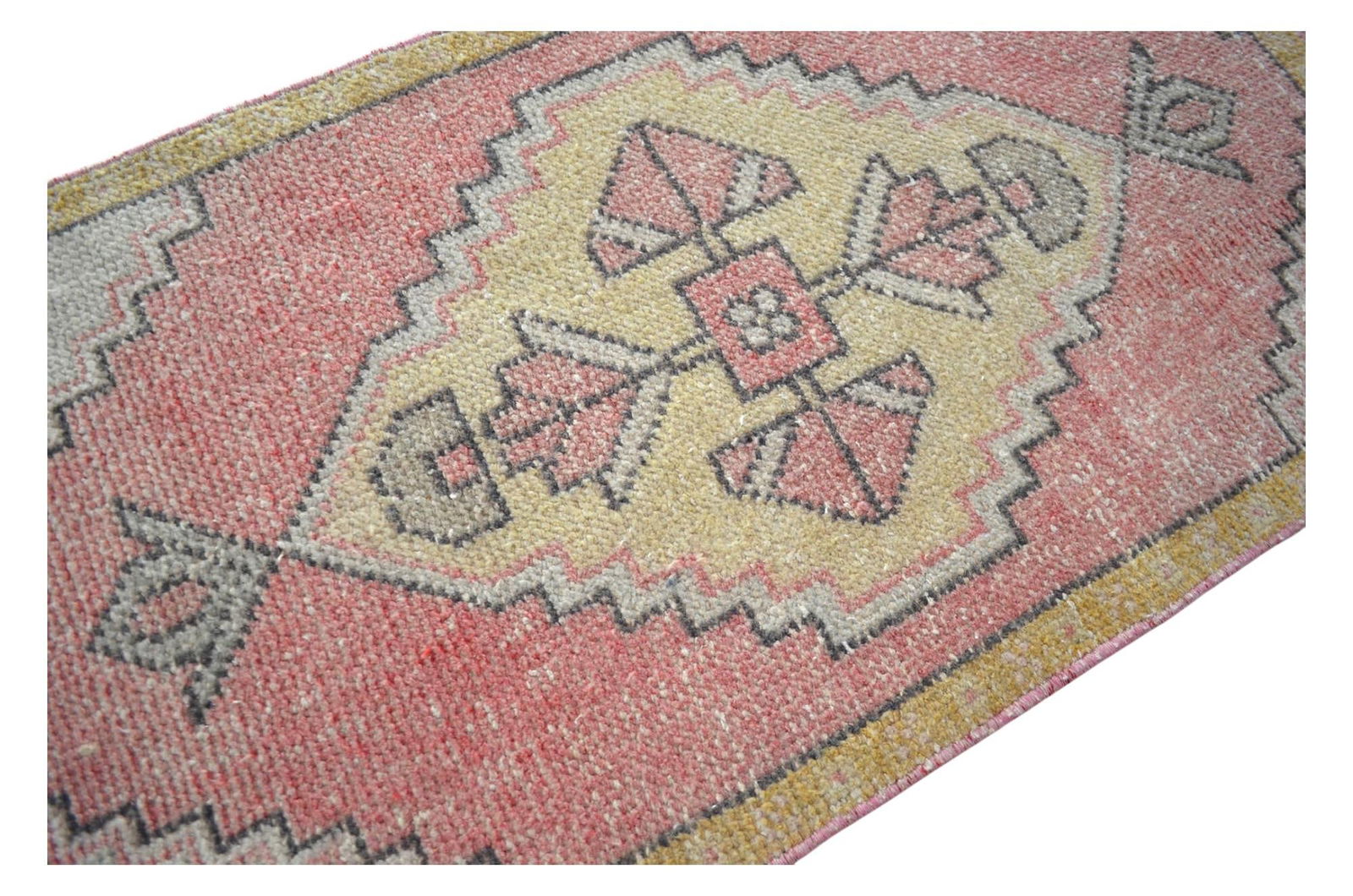 Vintage Hand Made Mat Small Turkish Rug - 1"²9"³ Ã— 3"²3"³ - 9