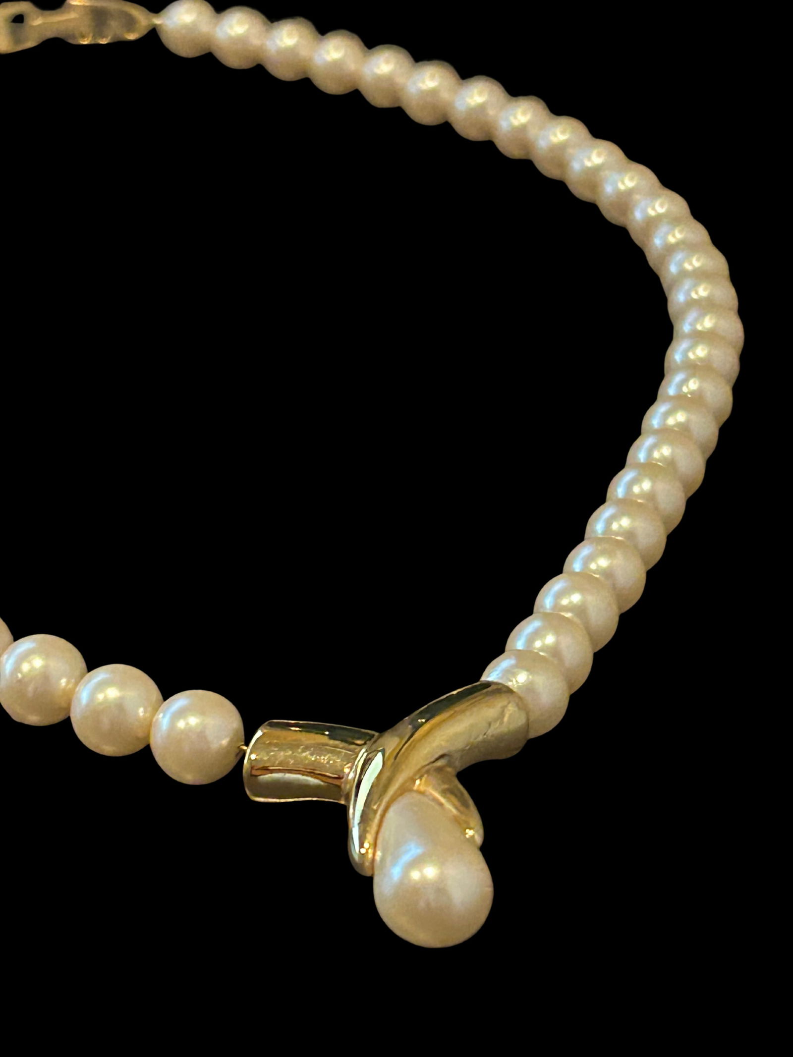 Vintage Napier Faux Pearl Necklace With Gold-Tone Teardrop Pendant | Signed 1980s Napier Pearl Choke - 5
