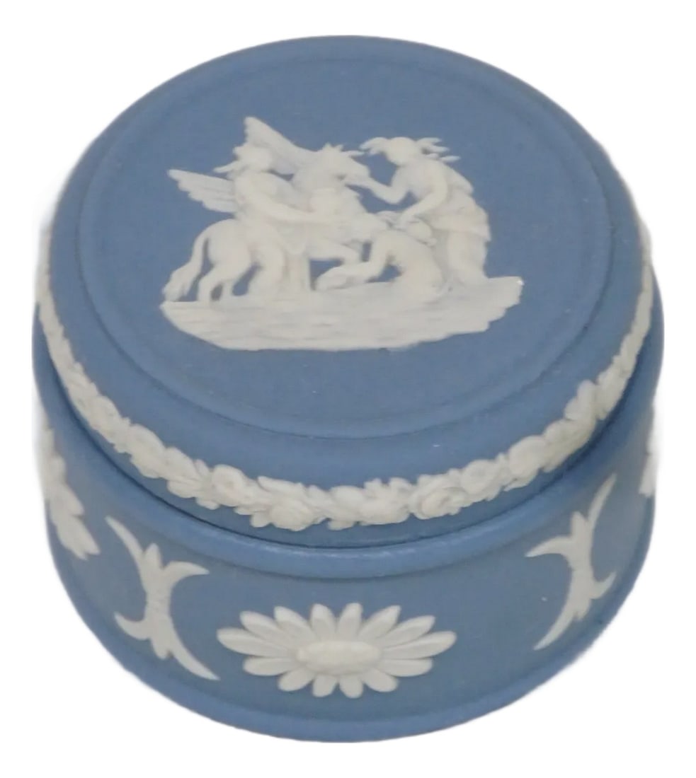 Wedgwood Blue Jasperware Cupid Small Trinket Vanity Jewelry Box With Lid 4553b (1 of 12)