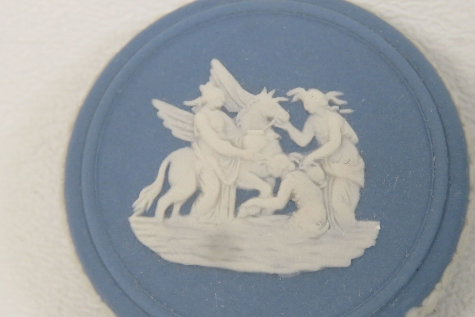 Wedgwood Blue Jasperware Cupid Small Trinket Vanity Jewelry Box With Lid 4553b - 3