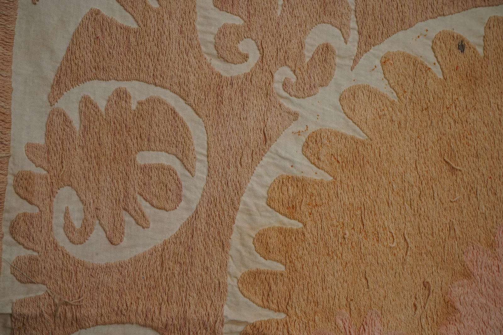 Suzani Tapestry - Faded Uzbek Table Cloth - Tribal Embroidery Wall Decor 4'5'' X 4'6'' - 8