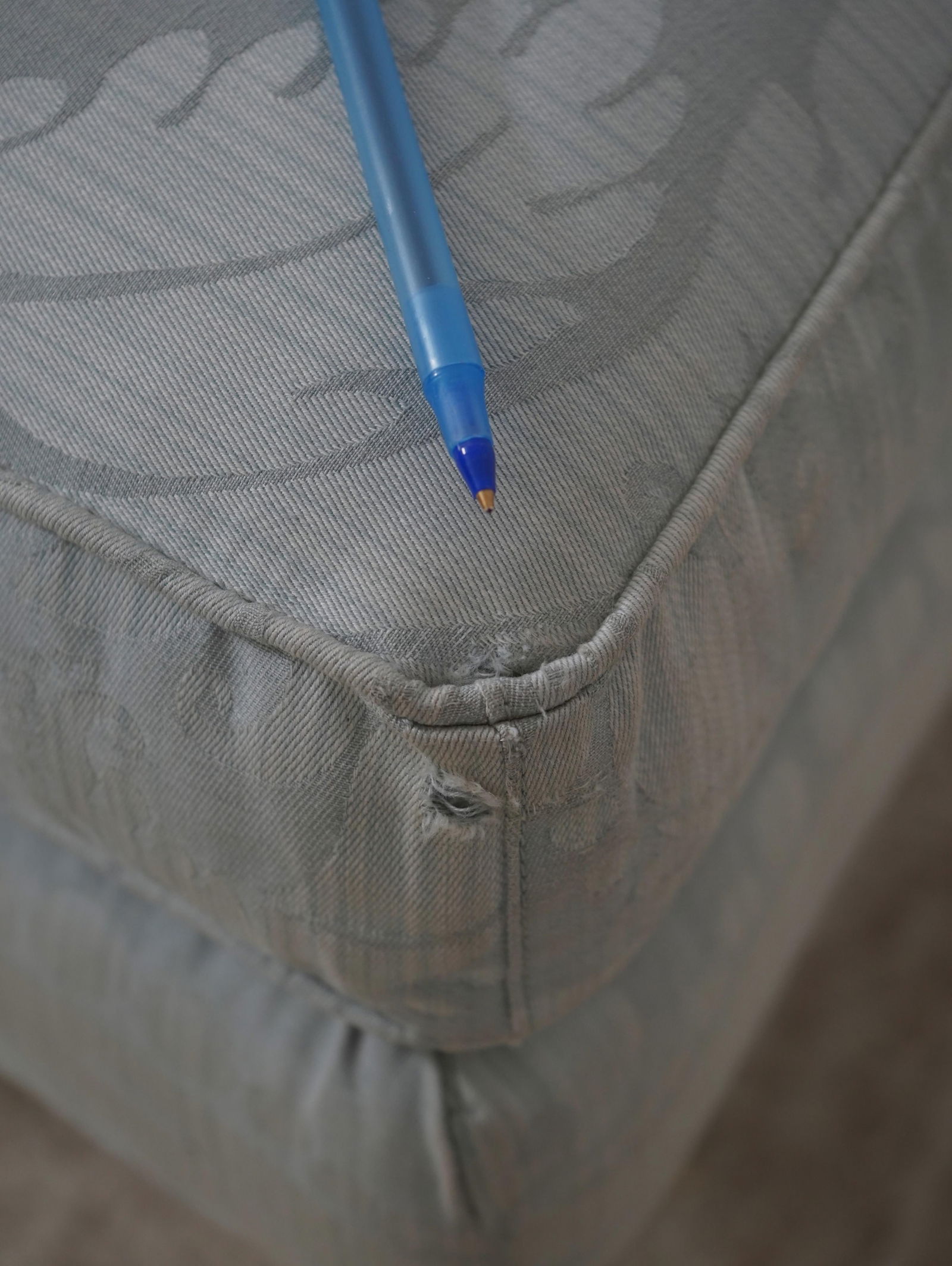 Stickley Colonial Williamsburg Damask Upholstered Ottoman - 12