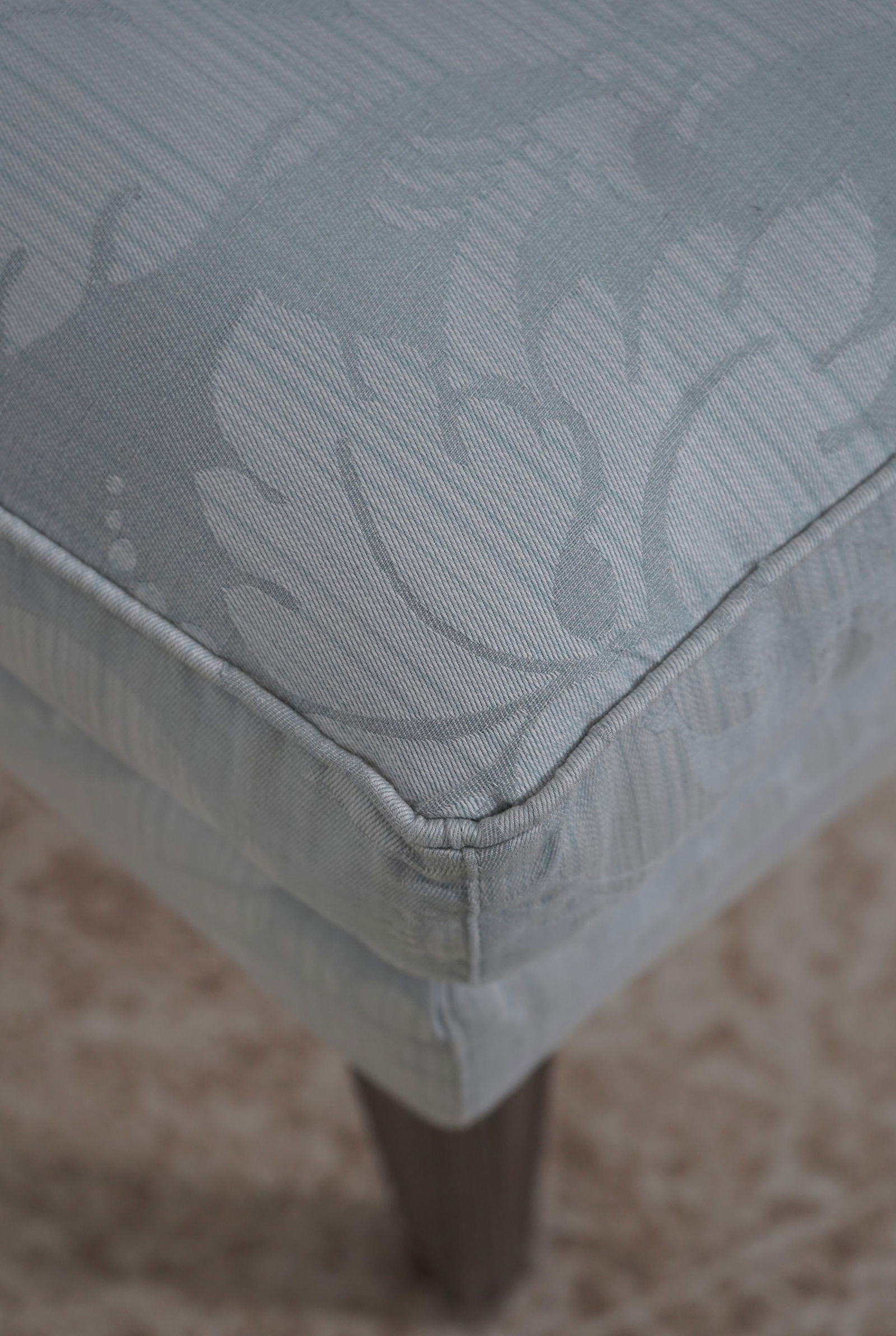 Stickley Colonial Williamsburg Damask Upholstered Ottoman - 5