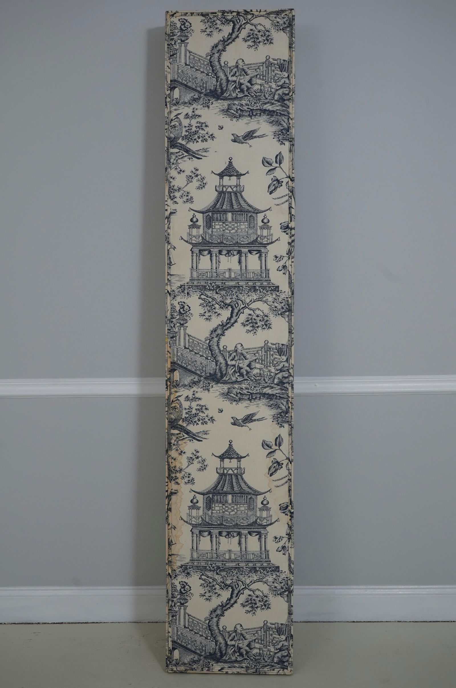 Stunning Chinoiserie Upholstered 6 Panel Folding Screen - 13