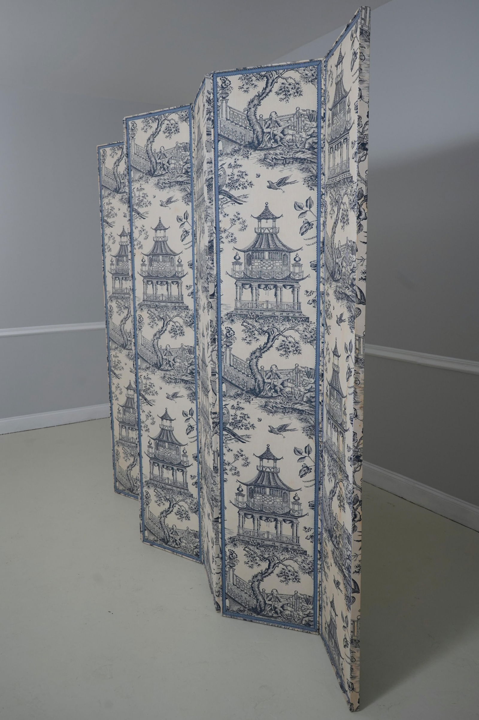 Stunning Chinoiserie Upholstered 6 Panel Folding Screen - 2