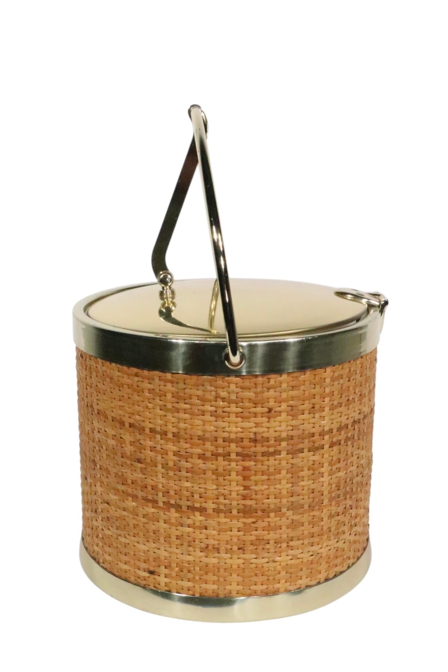 Mid Century Hollywood Regency Raffia Wrapped Brass Plated Ice Bucket by Kraftware New York C. 1970's - 8