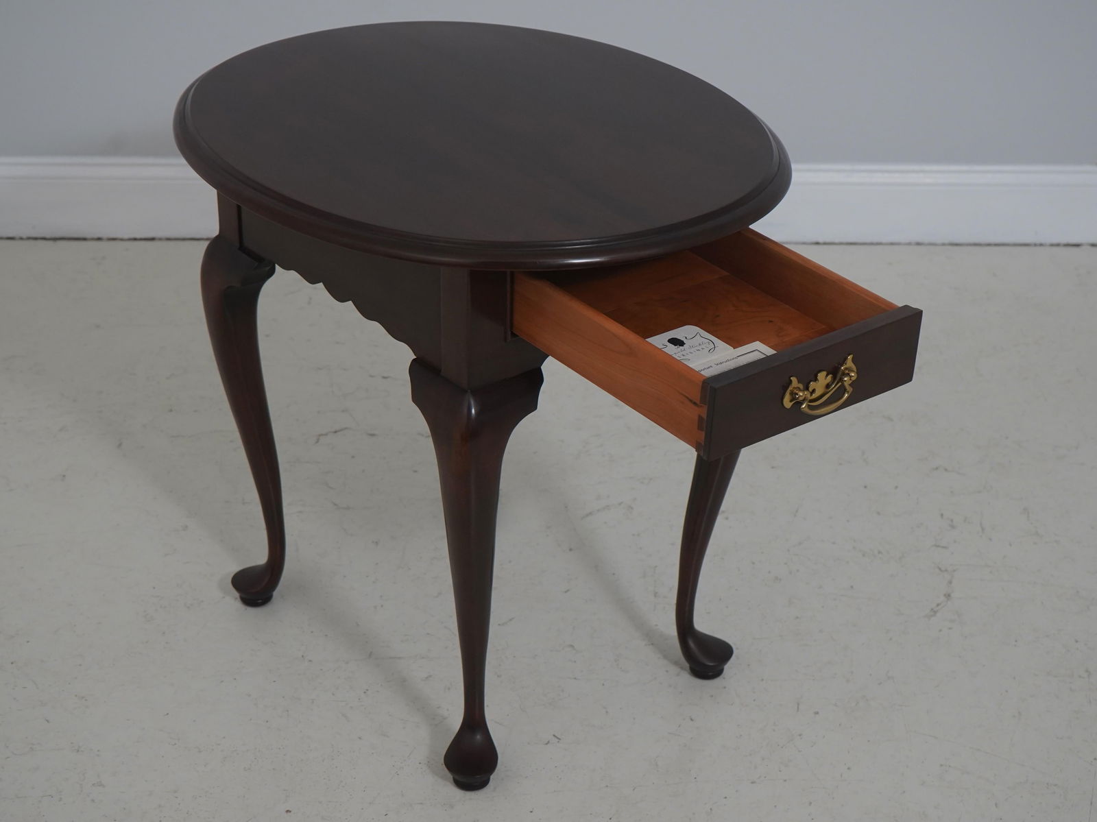 Stickley 1 Drawer Oval Mahogany Lamp Table - 3