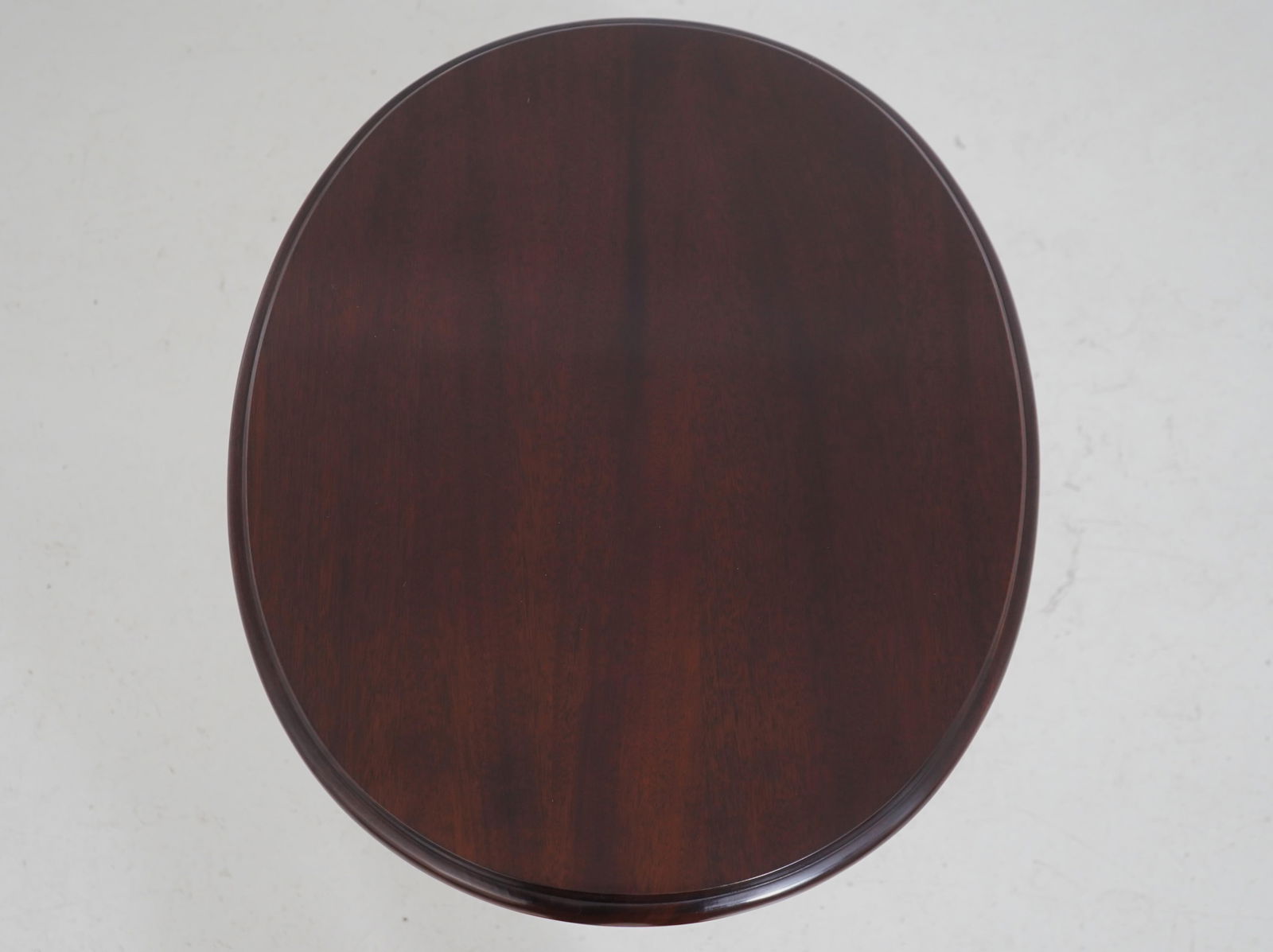 Stickley 1 Drawer Oval Mahogany Lamp Table - 5