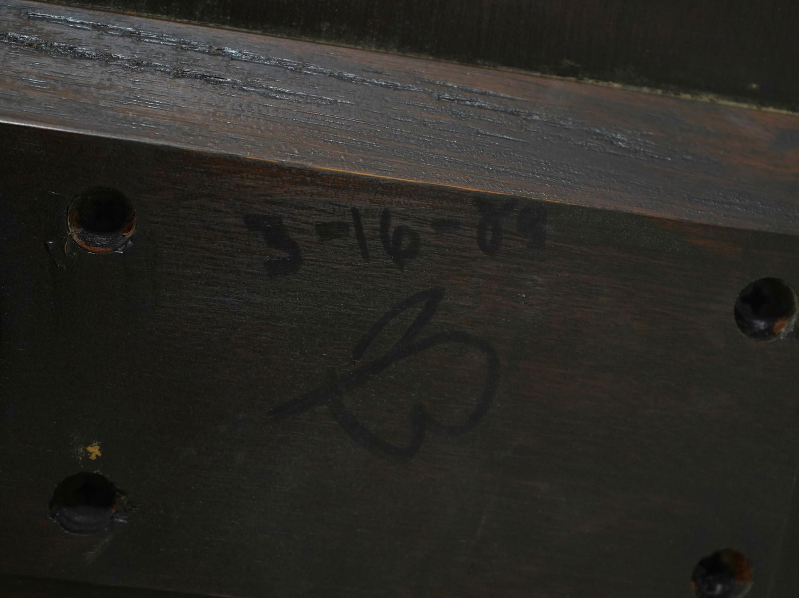 Stickley Pedestal Base Mahogany Lamp Table - 14