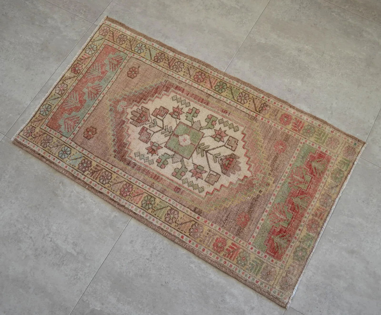 1970s Vintage Hand Knotted Small Rug - 2