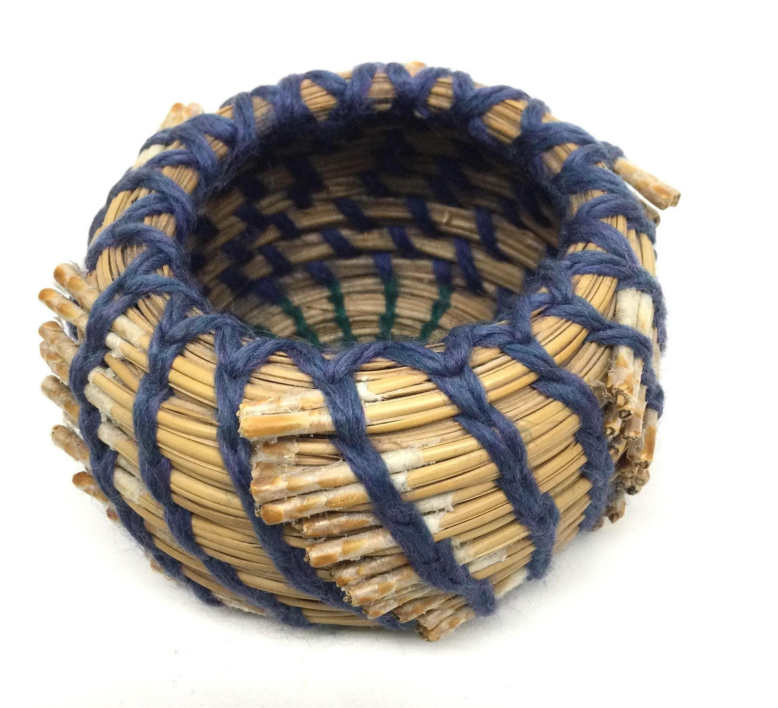 Vintage Folk Art Basket Design Trinket Holder - 11