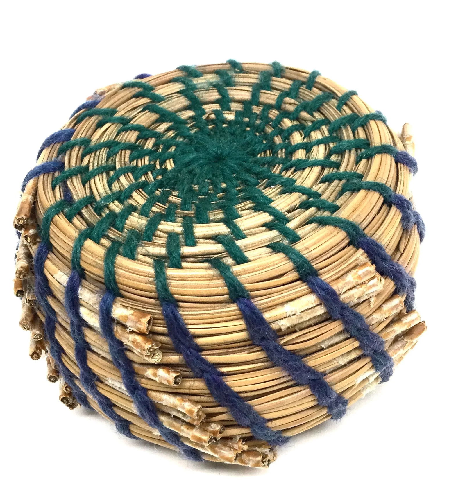 Vintage Folk Art Basket Design Trinket Holder - 8