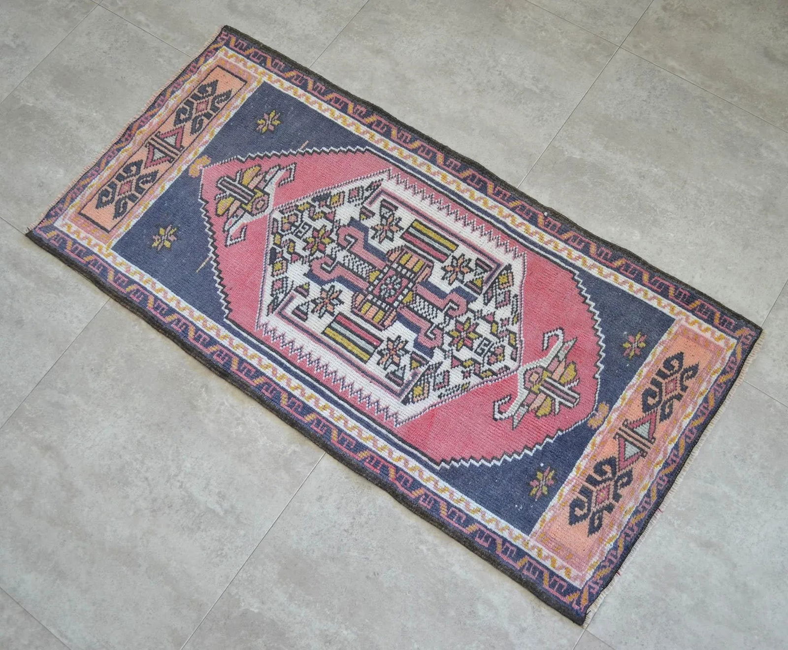 1970s Vintage Hand Knotted Small Rug - 2