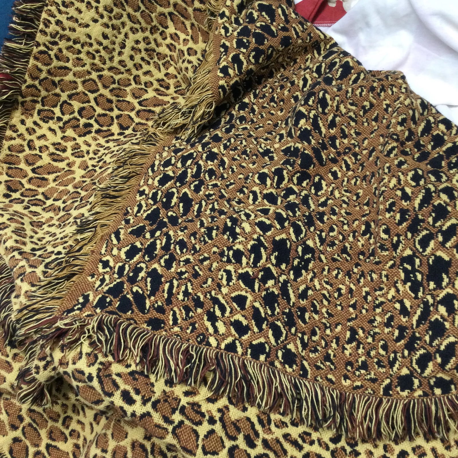 Vintage Cotton Reversible Machine Woven Jacquard Throw - 5