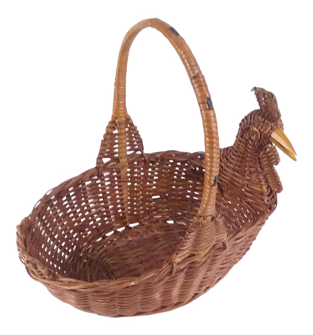 Vintage Chicken Sculpted Rattan Basket (1 of 9)