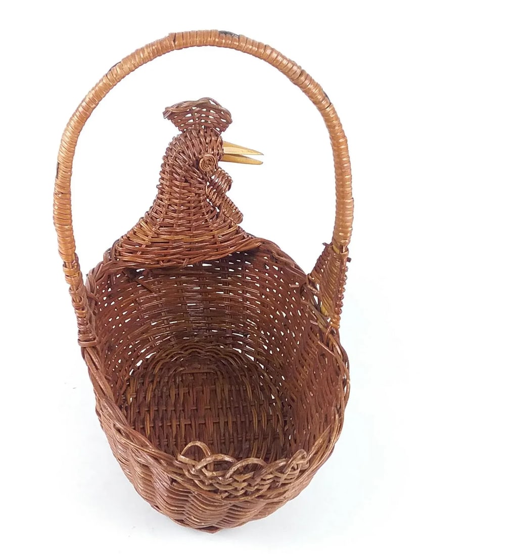 Vintage Chicken Sculpted Rattan Basket - 3