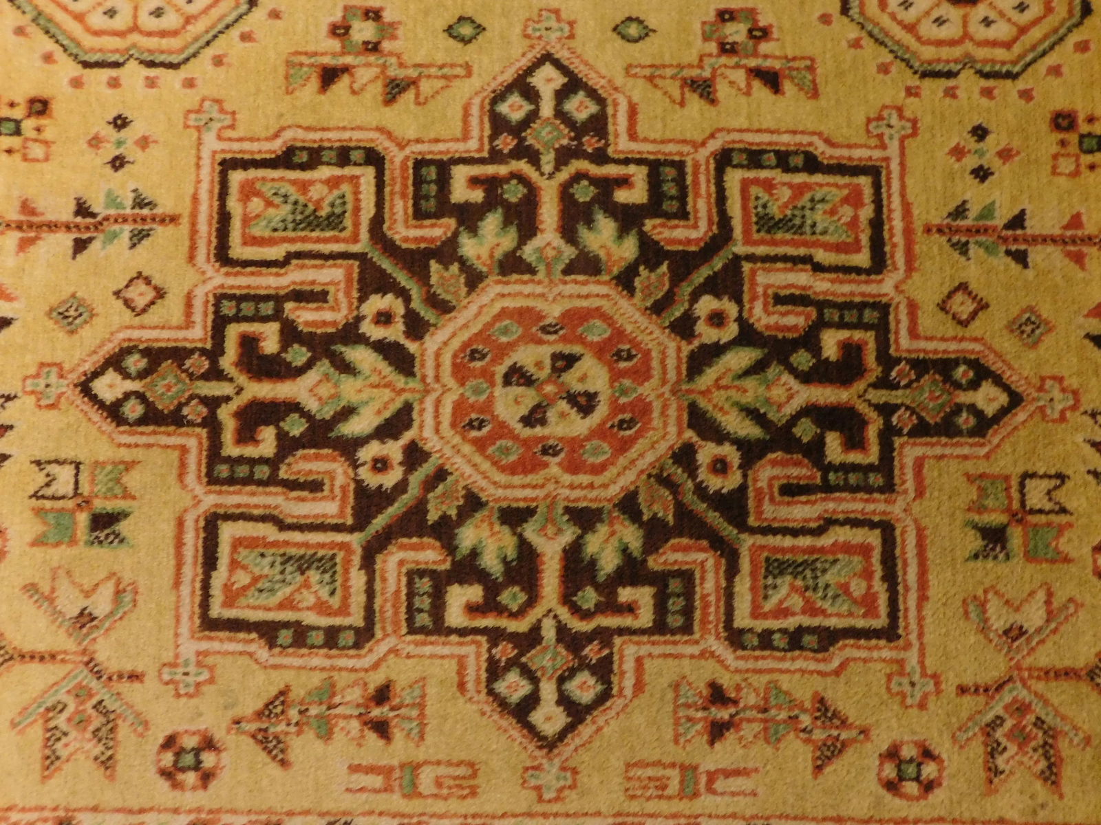 1990s Vintage Geometric Style Rug. 3'3"x 5'2" - 4