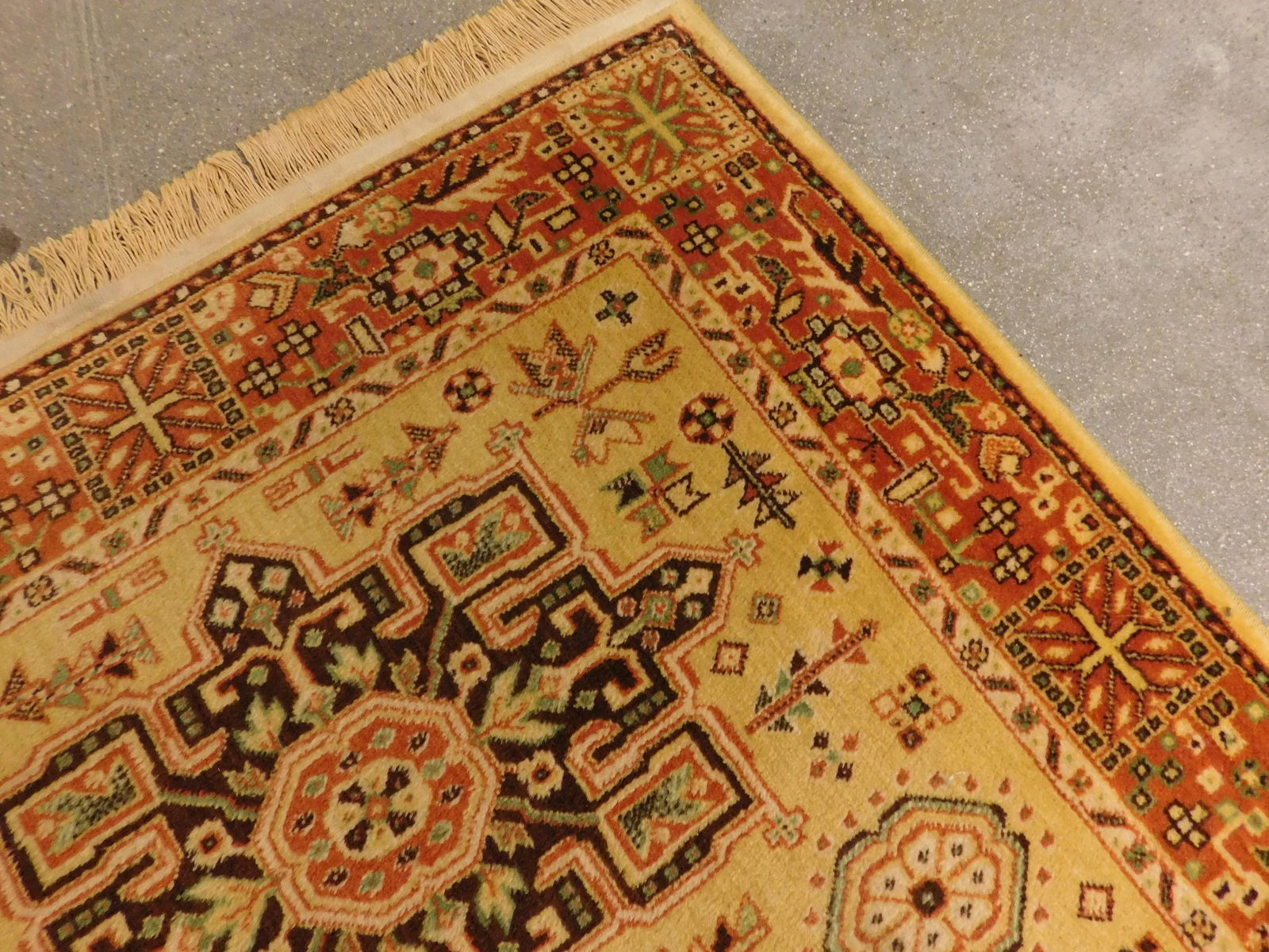 1990s Vintage Geometric Style Rug. 3'3"x 5'2" - 7