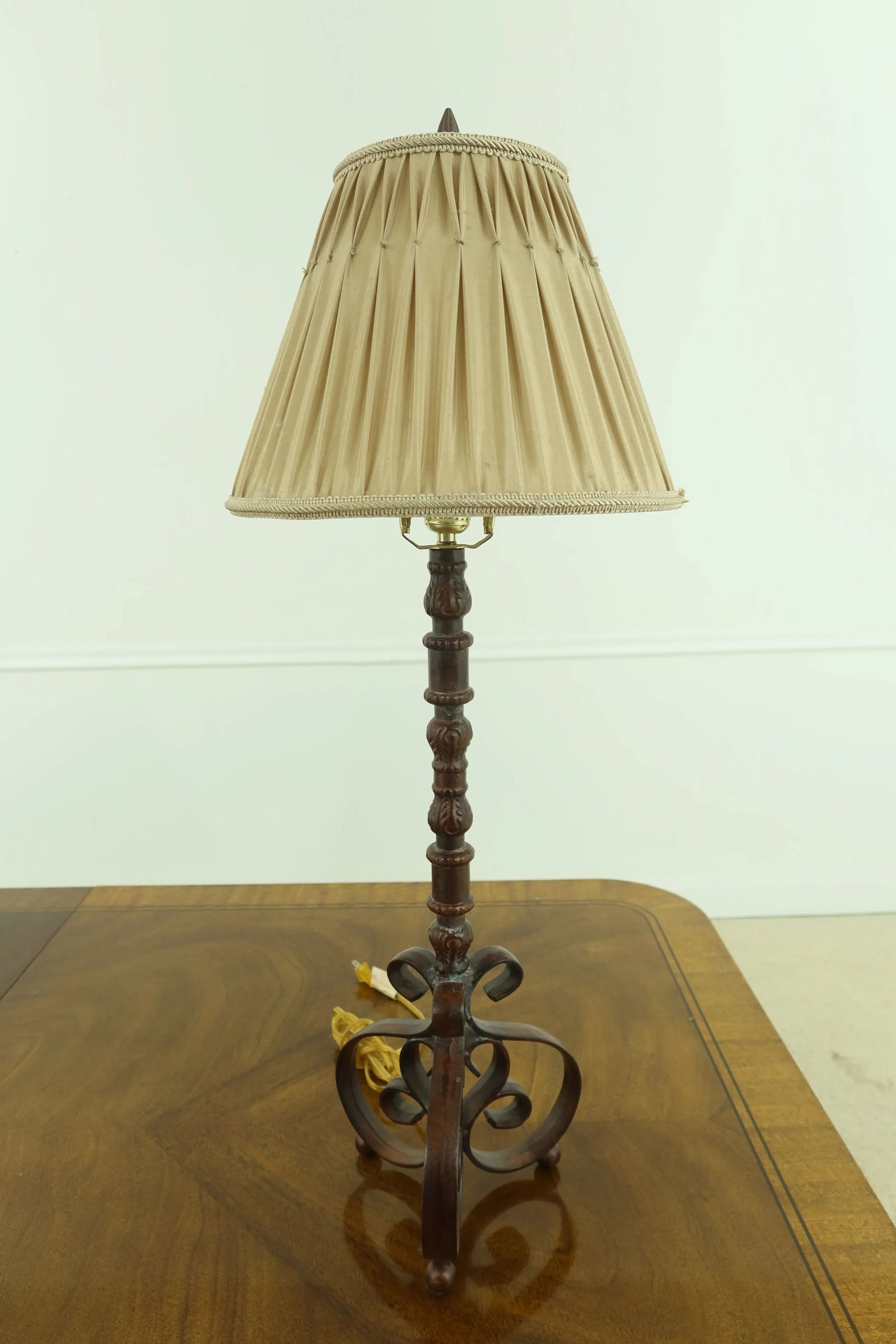 Scrolled Iron Base Table Lamp W. Shade - 5