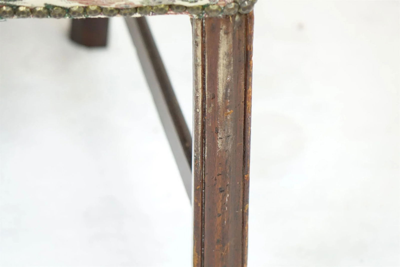 19th Century Single Cushion Chair With Elaborate Woodwork - 5