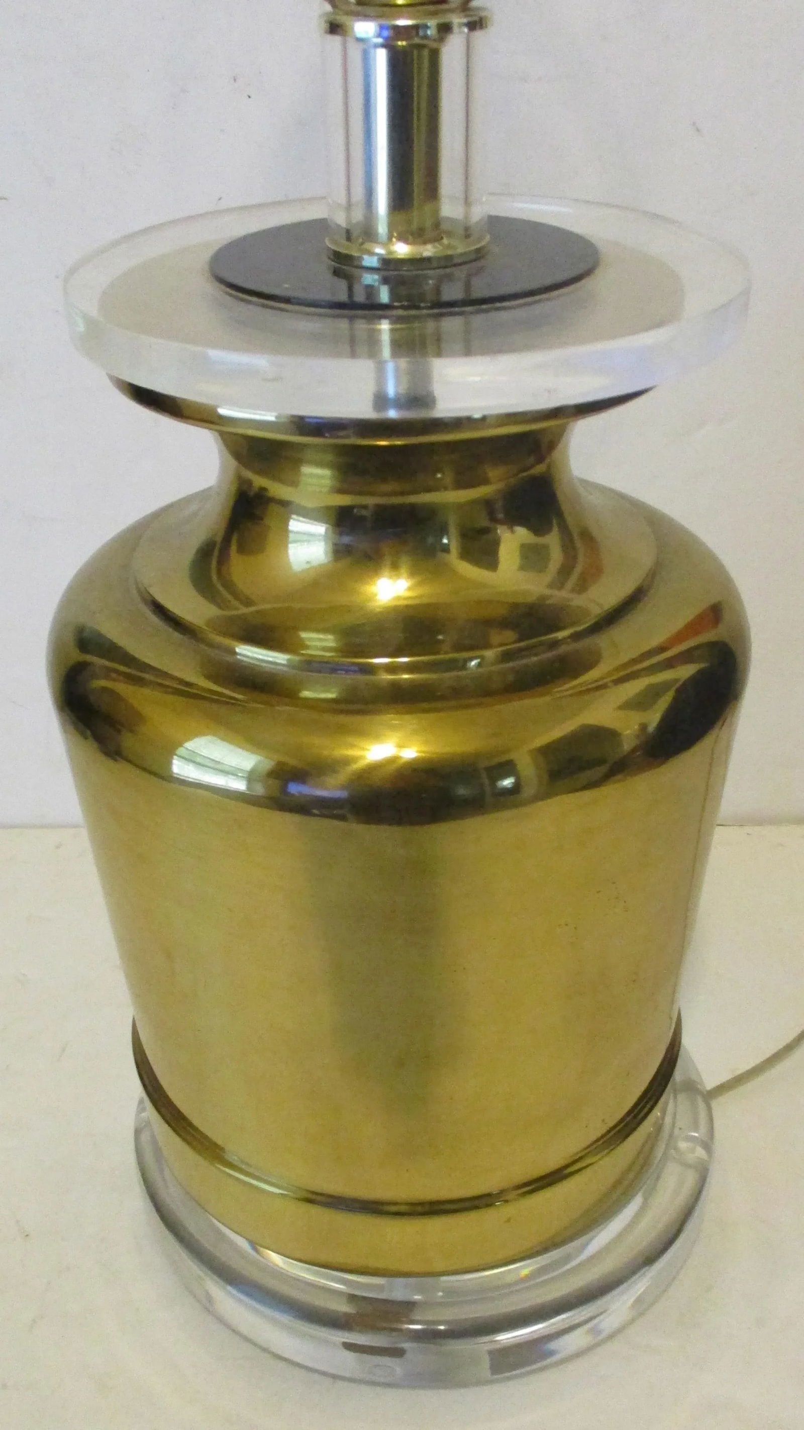 1970s Chapman Brass Lucite Ginger Jar Black Snakeskin Pattern Shade Table Lamp - 4