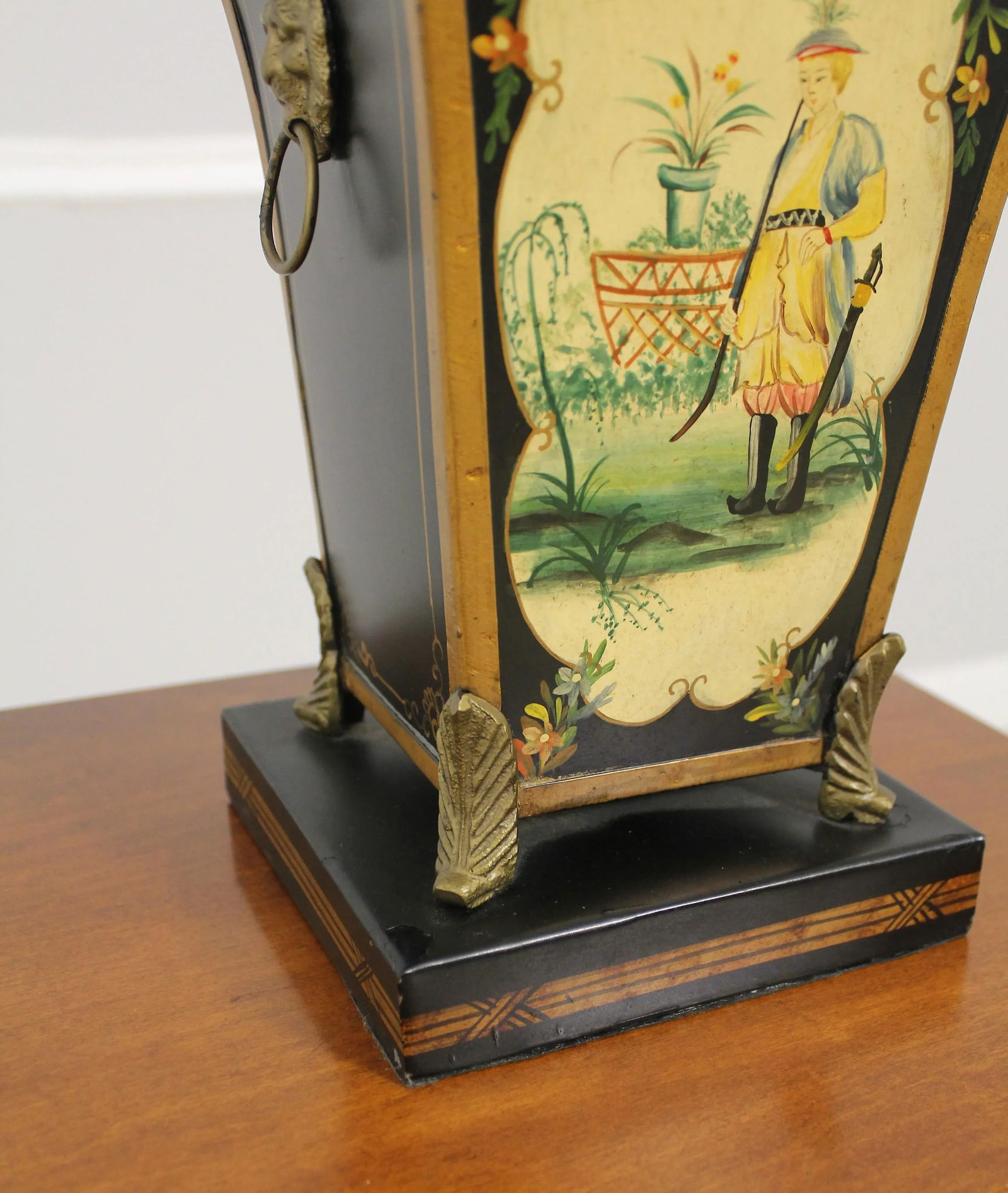 Chelsea House Toleware Paint Decorated Table Lamp - 4