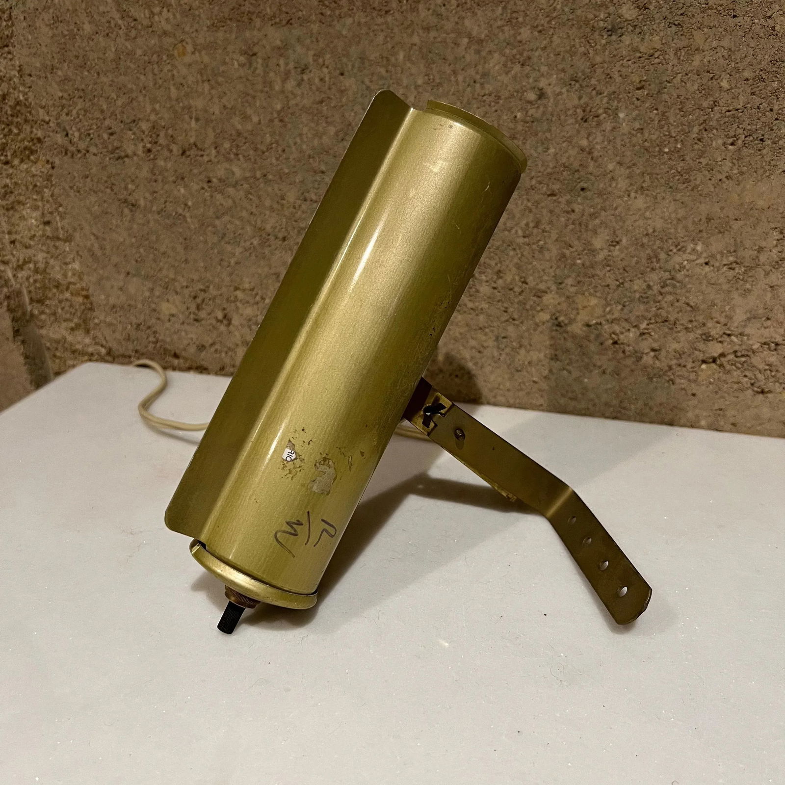Industrial Vintage Small Wall Tube Unit Task Picture Light in Gold - 2