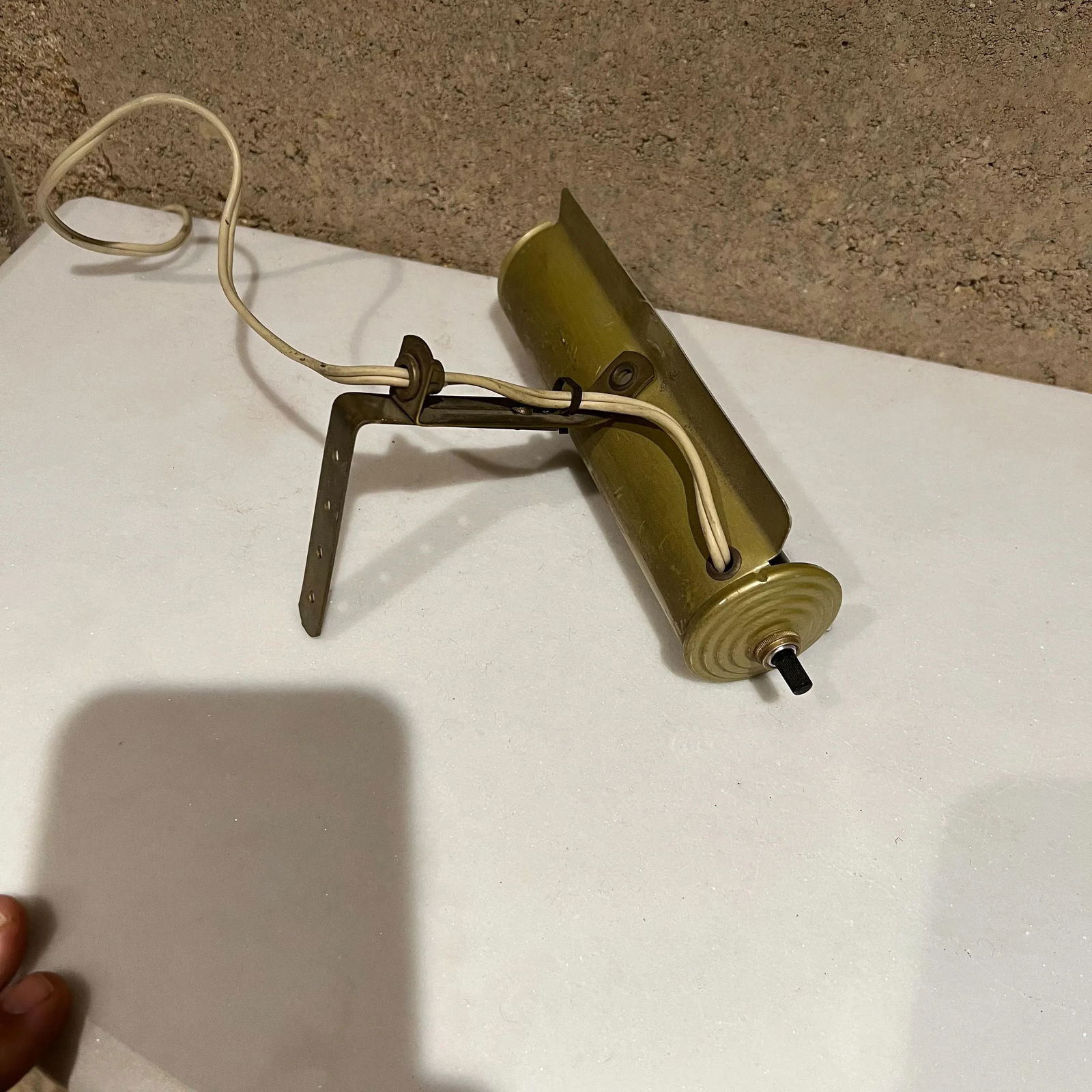 Industrial Vintage Small Wall Tube Unit Task Picture Light in Gold - 6