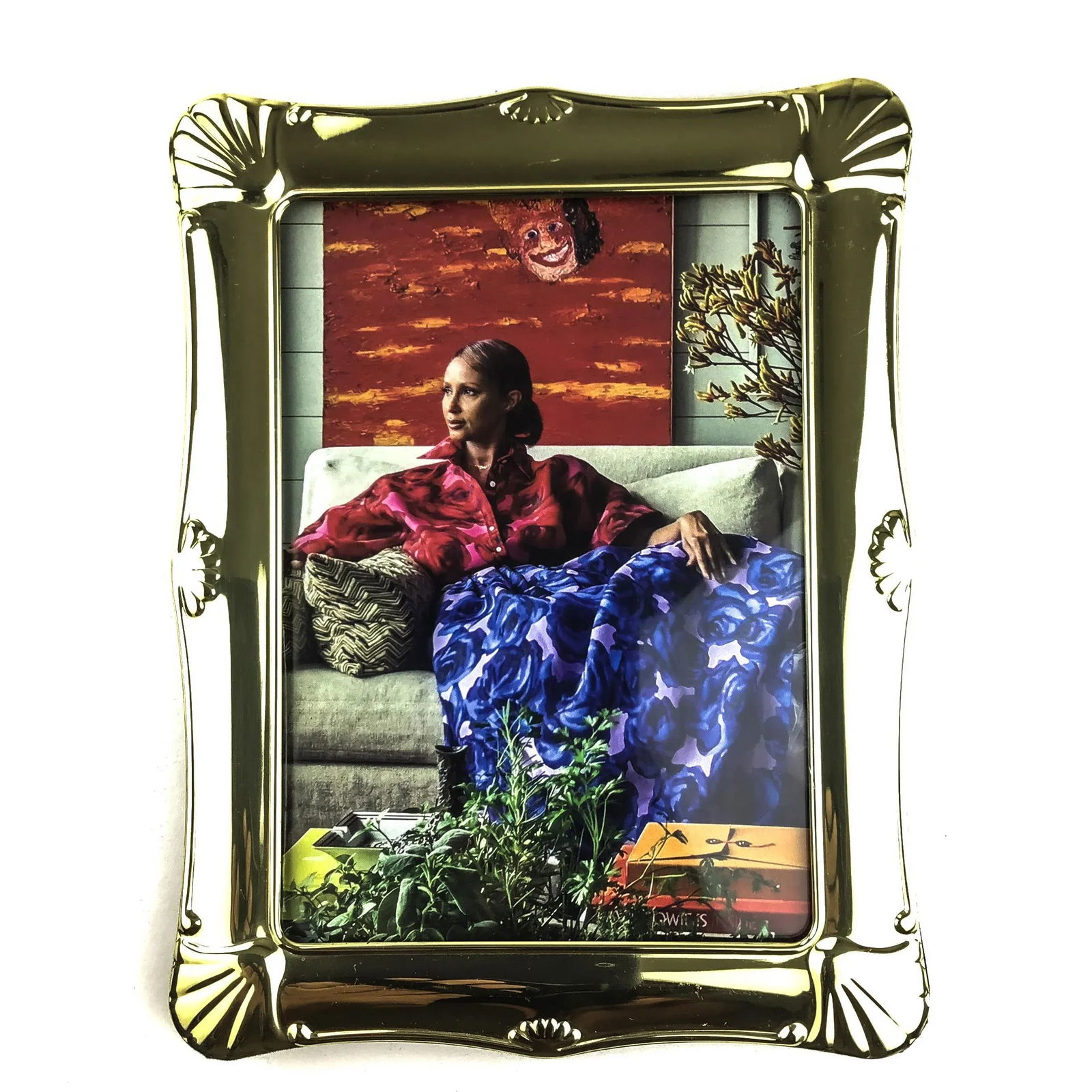 Classic Brass Finish Carved Photo Frame - 3