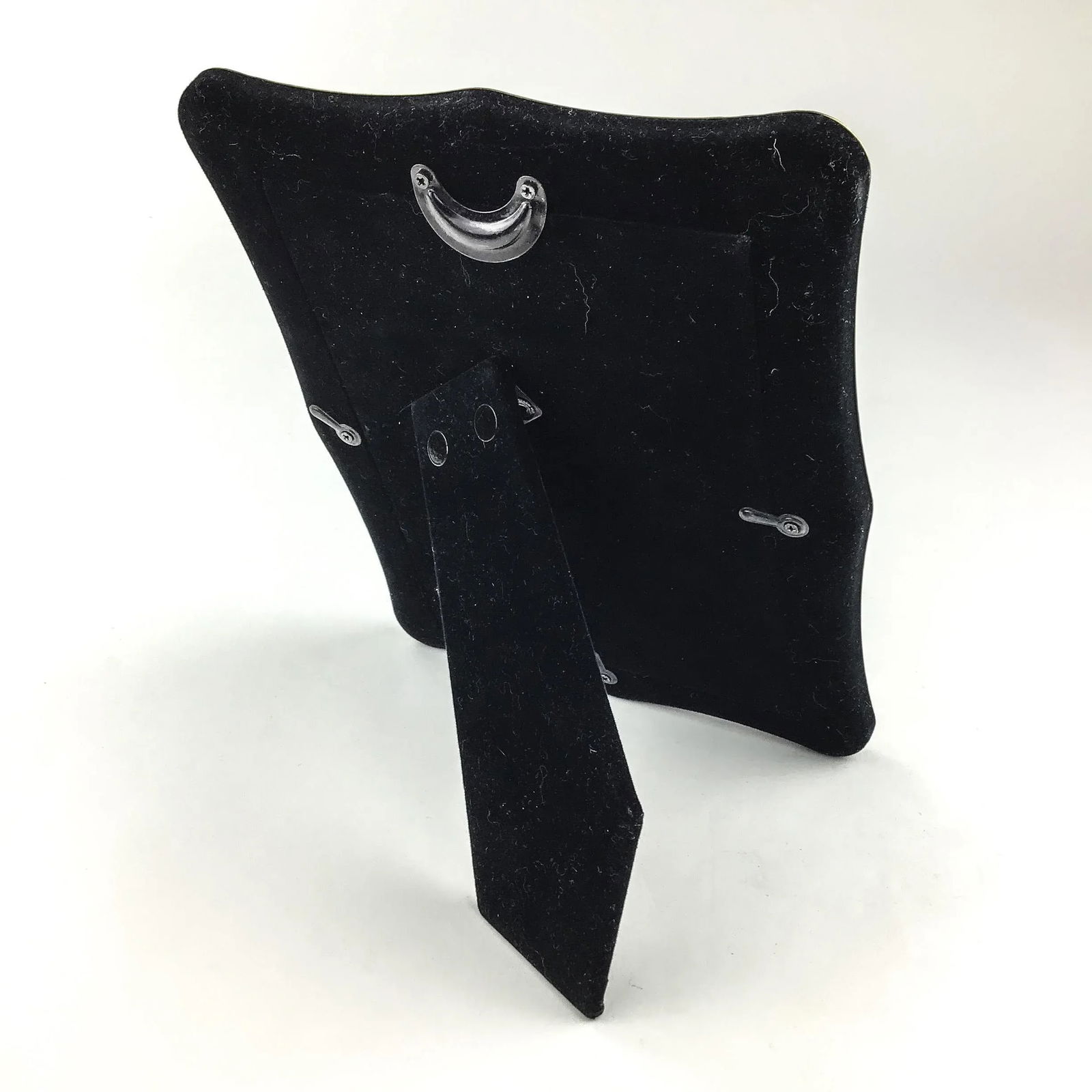 Classic Brass Finish Carved Photo Frame - 7