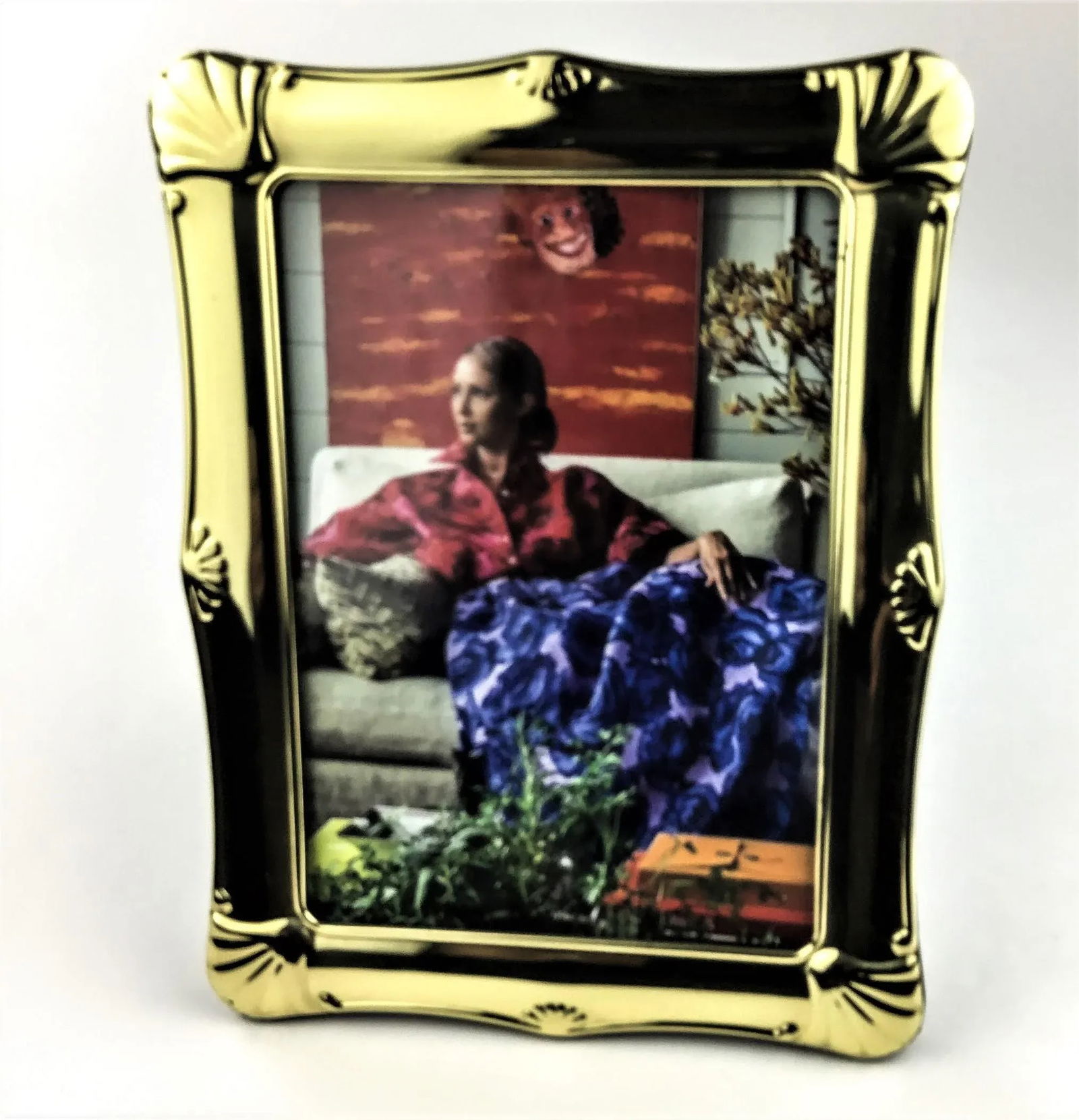Classic Brass Finish Carved Photo Frame - 8