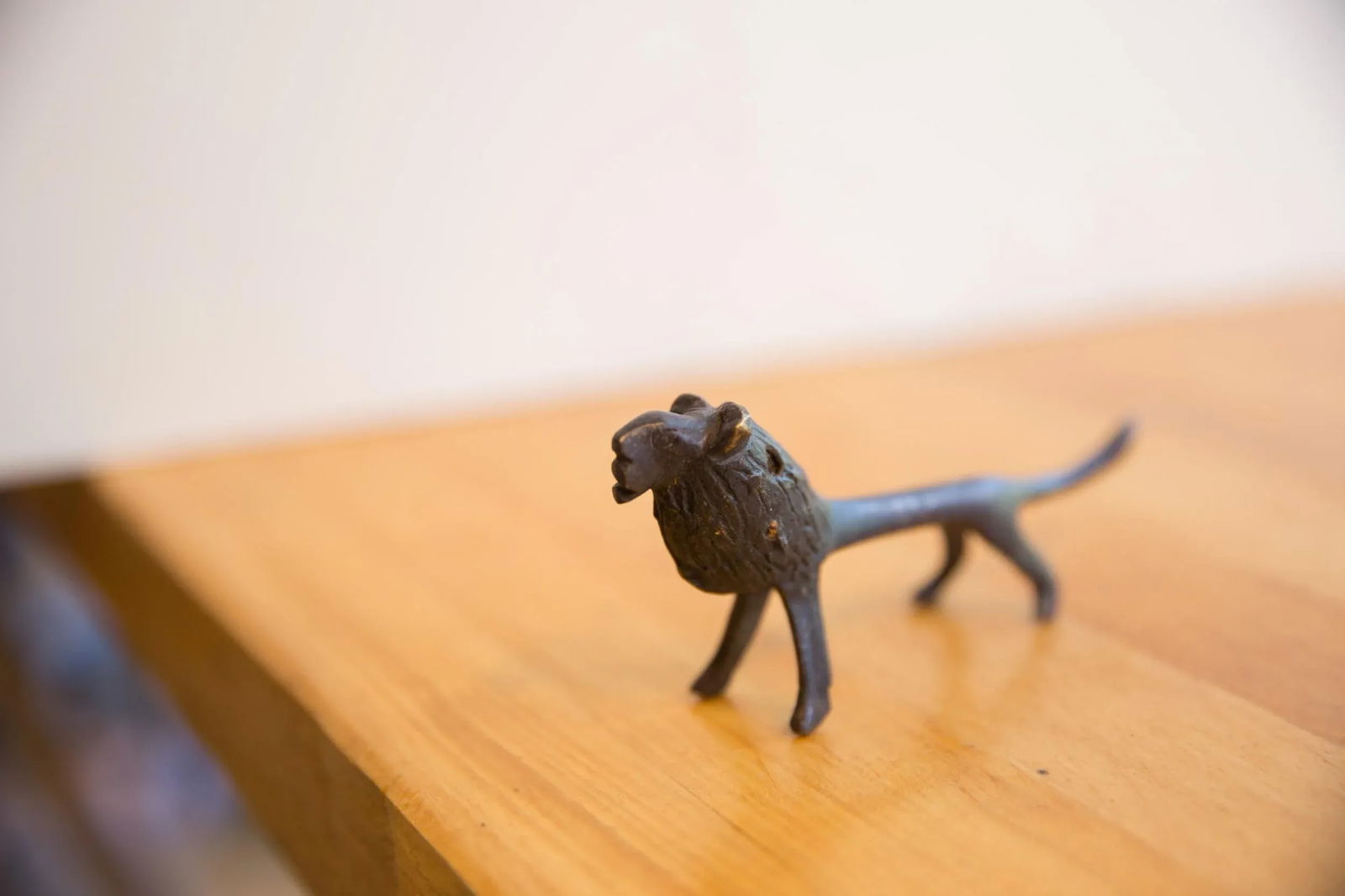 Vintage African Lion With Dark Patina - 2