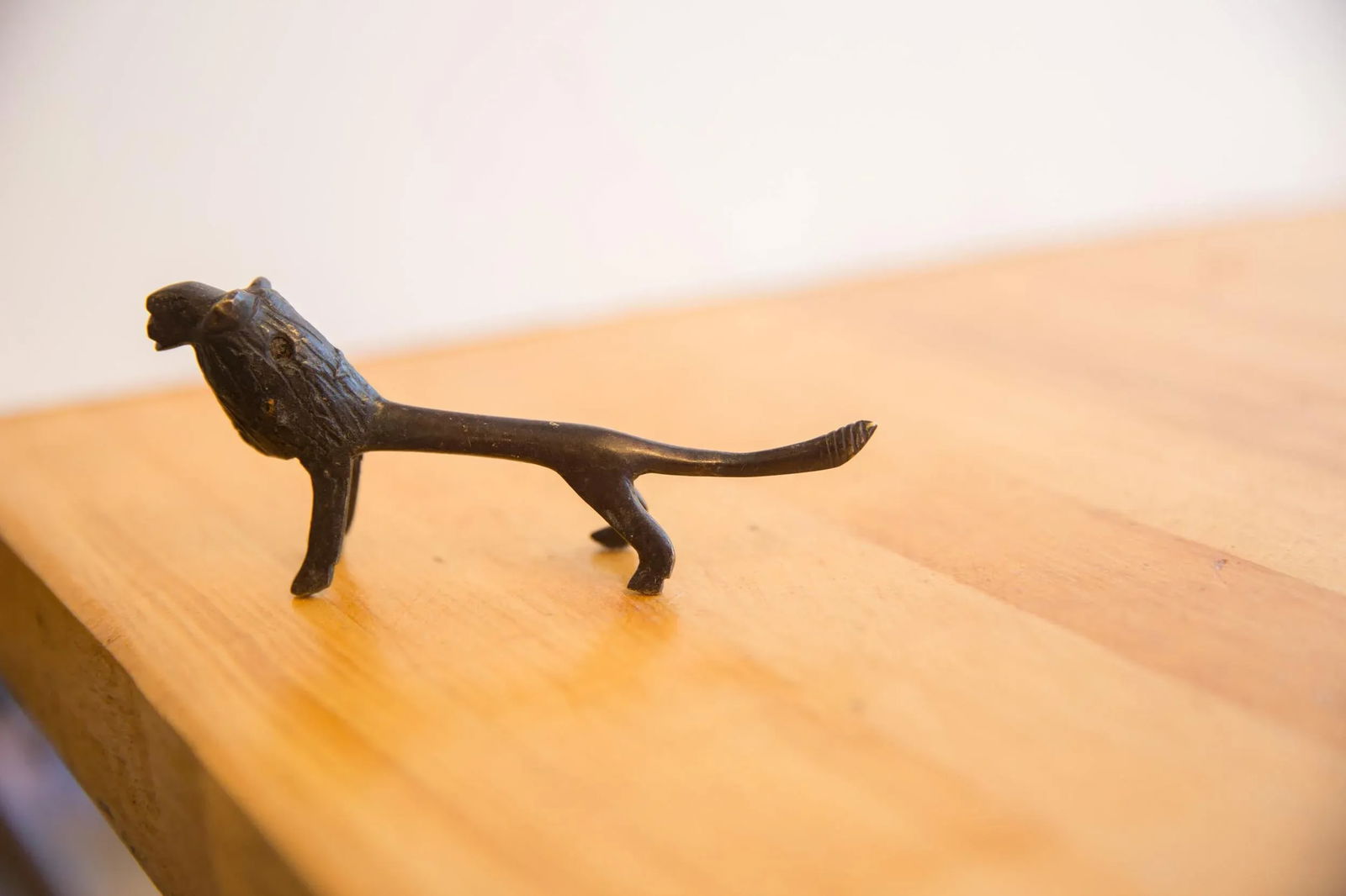 Vintage African Lion With Dark Patina - 3