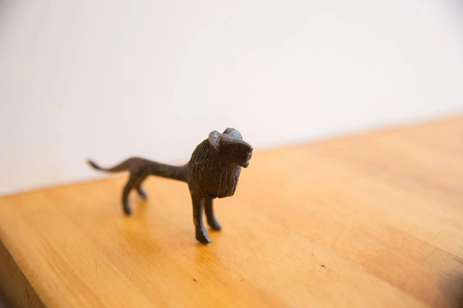 Vintage African Lion With Dark Patina - 3
