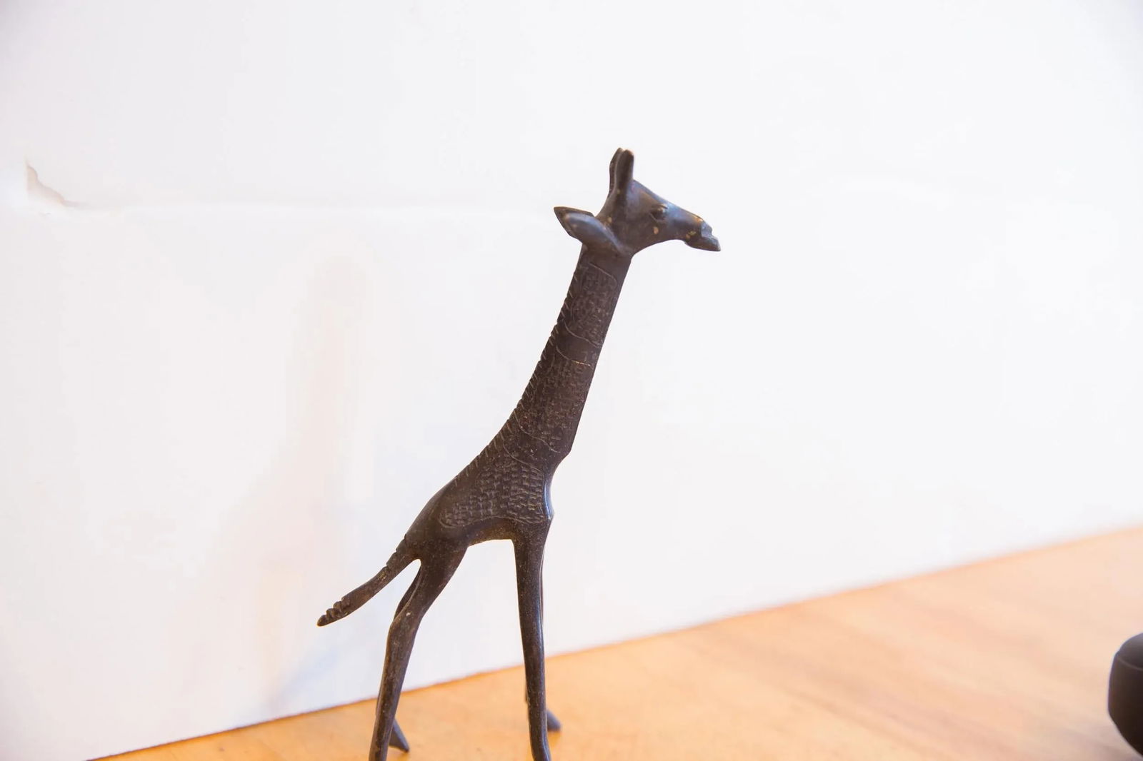 Vintage African Giraffe With Dark Patina - 2