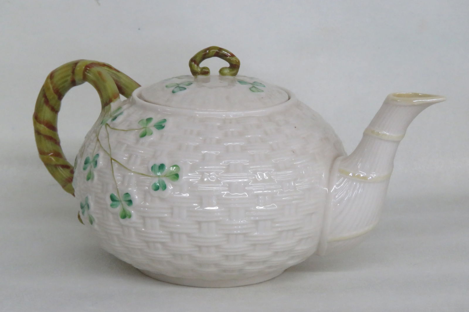 Belleek Ireland Shamrock Basket Weave Teapot - 13