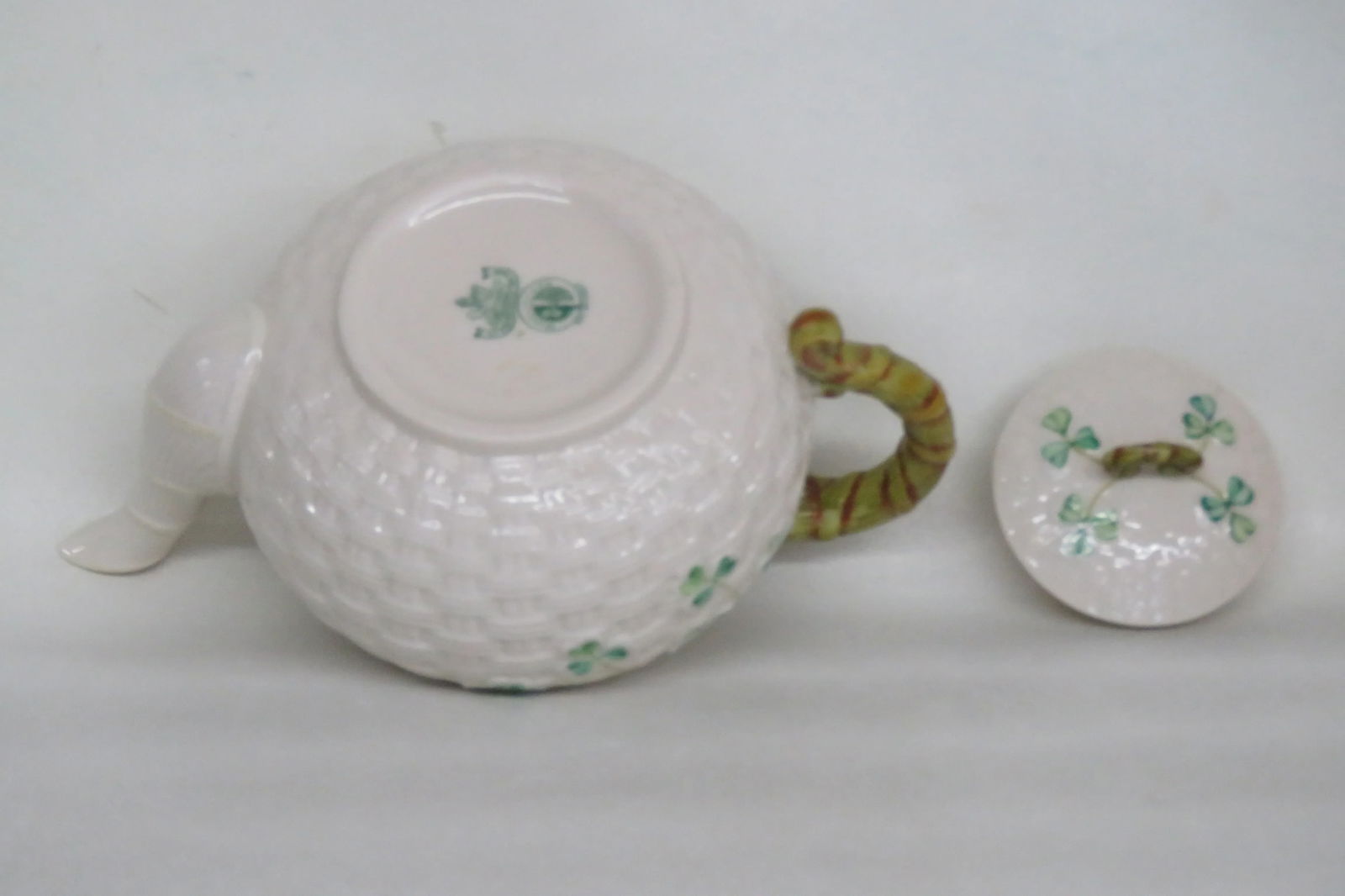 Belleek Ireland Shamrock Basket Weave Teapot - 9