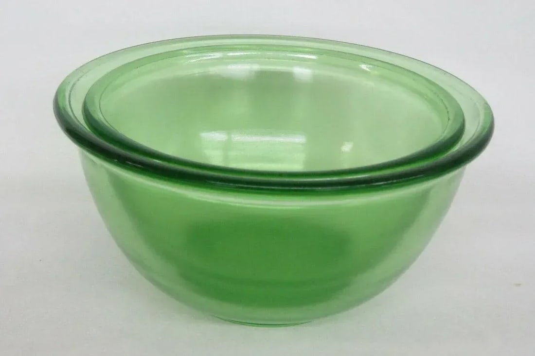 Hazel Atlas Green Uranium Depression Glass Set of 2 Nesting Mixing Bowls - 3